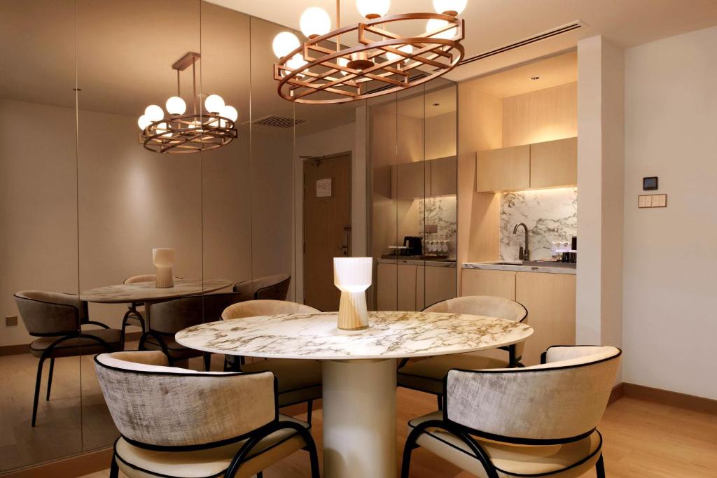 Suite Premium King Bed