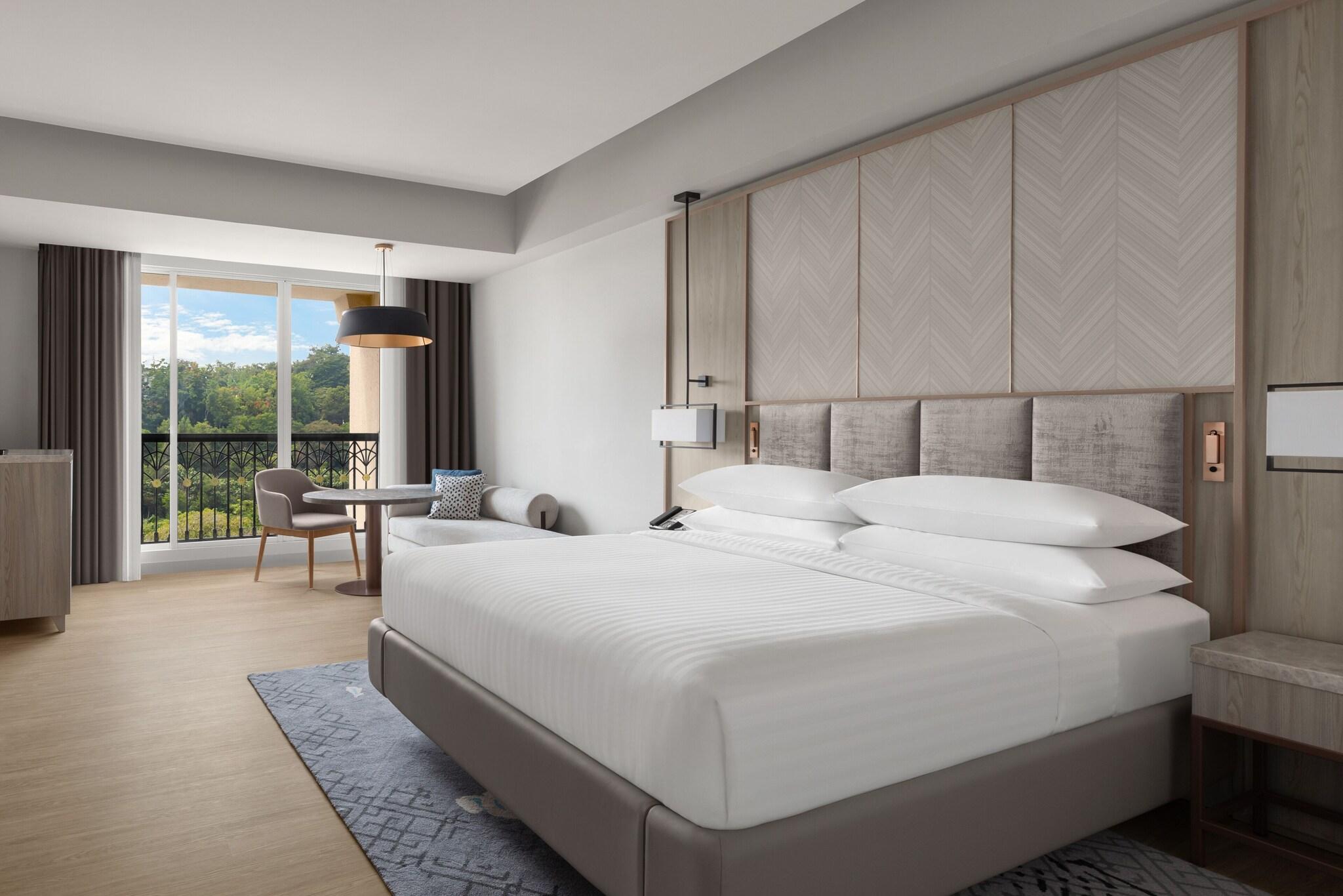 Double Deluxe King Bed