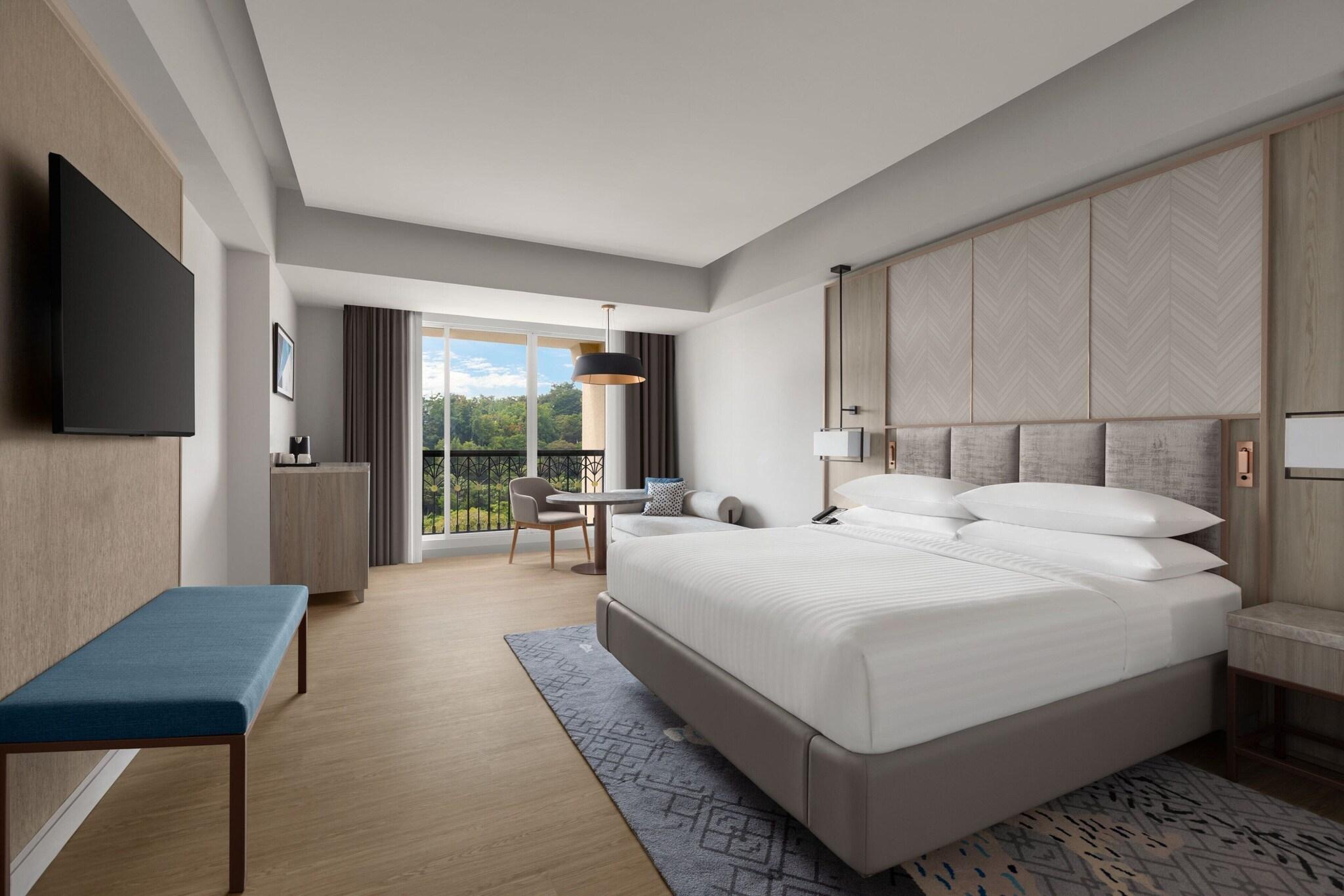 Double Deluxe King Bed