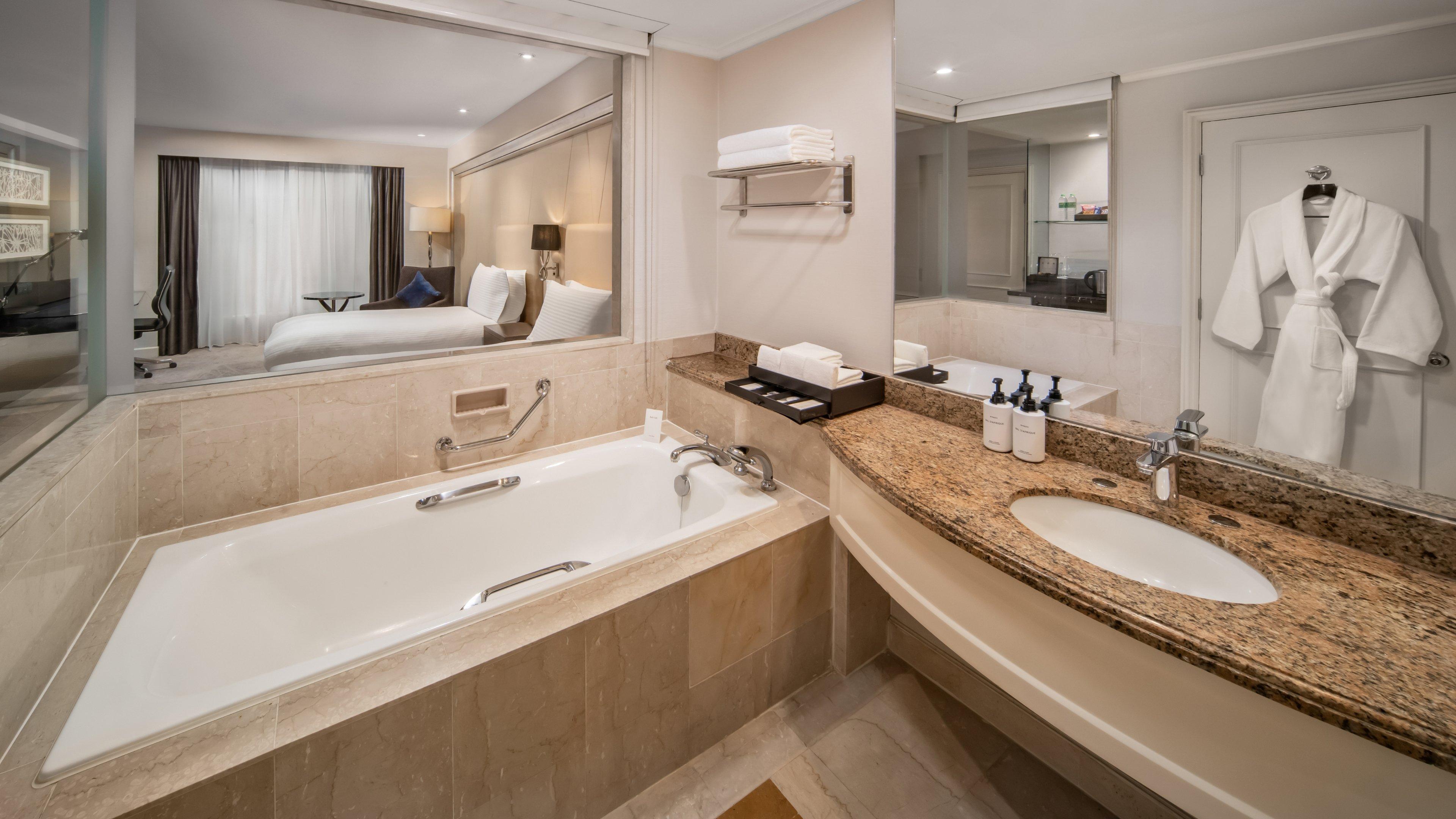 Twin Classic City View