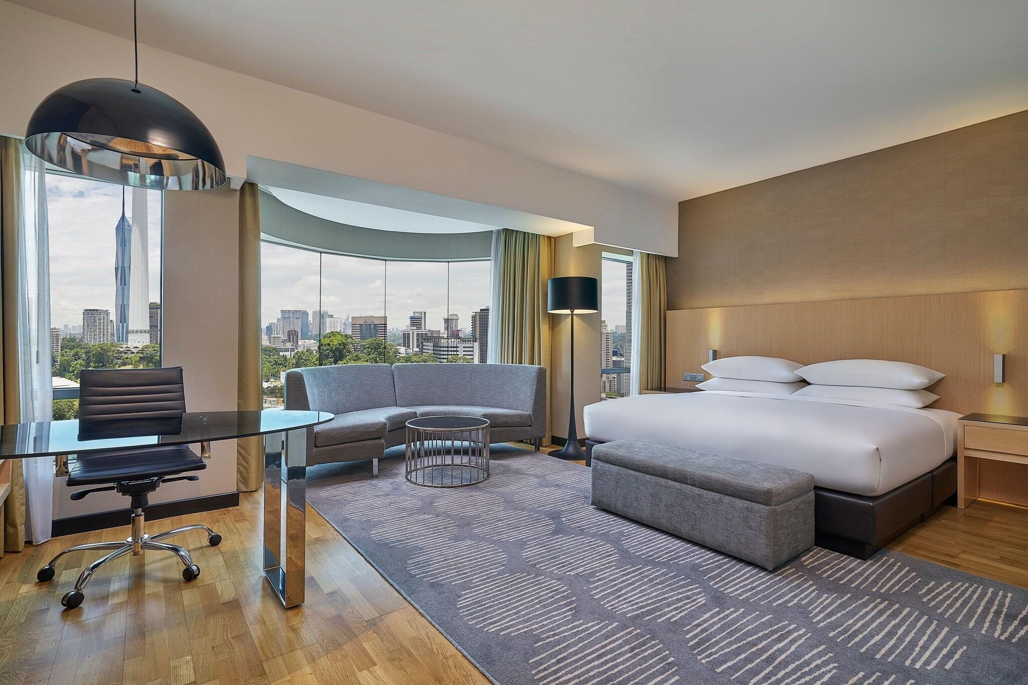 Double Deluxe King Bed