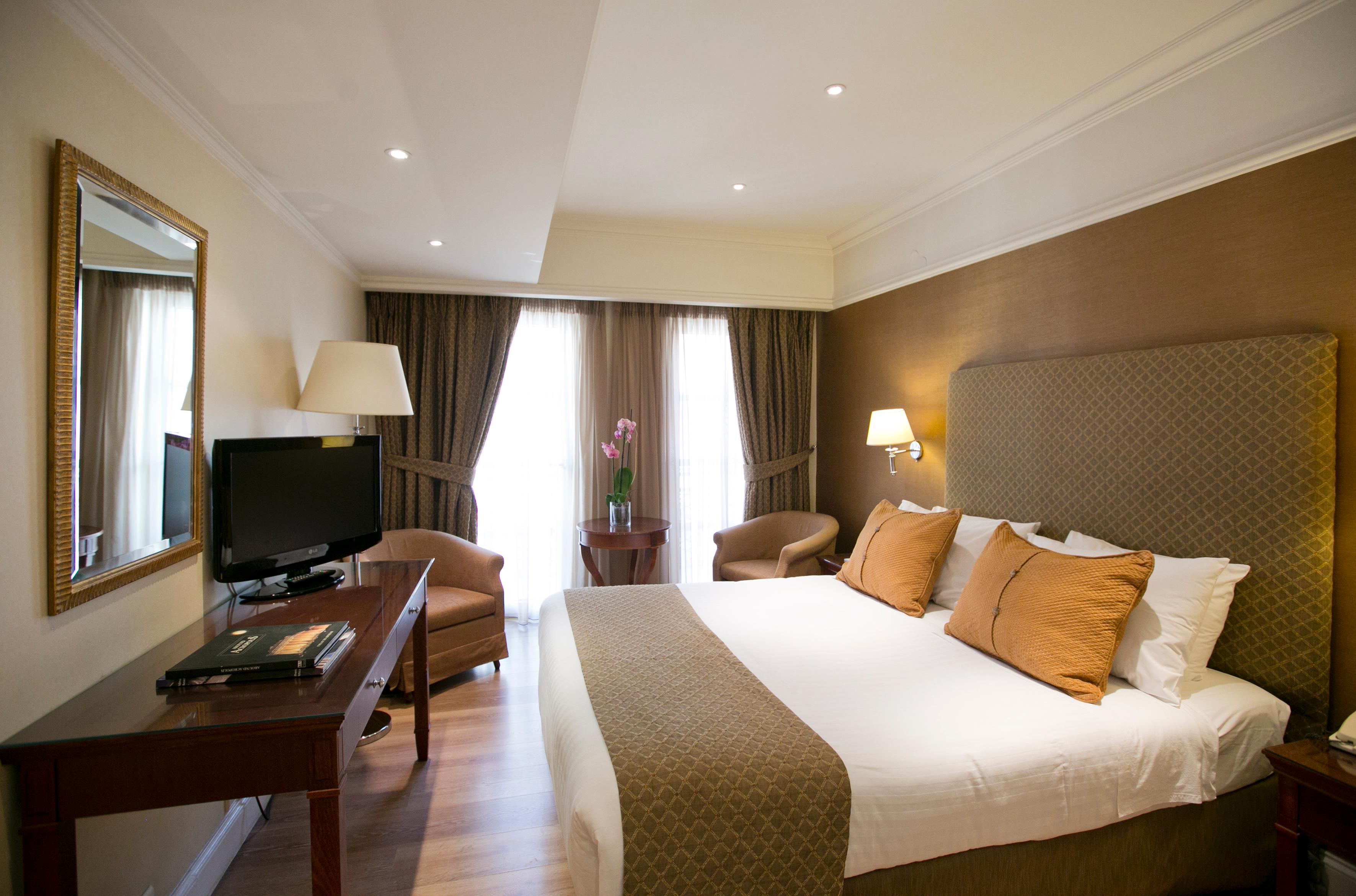 Double or Twin Standard