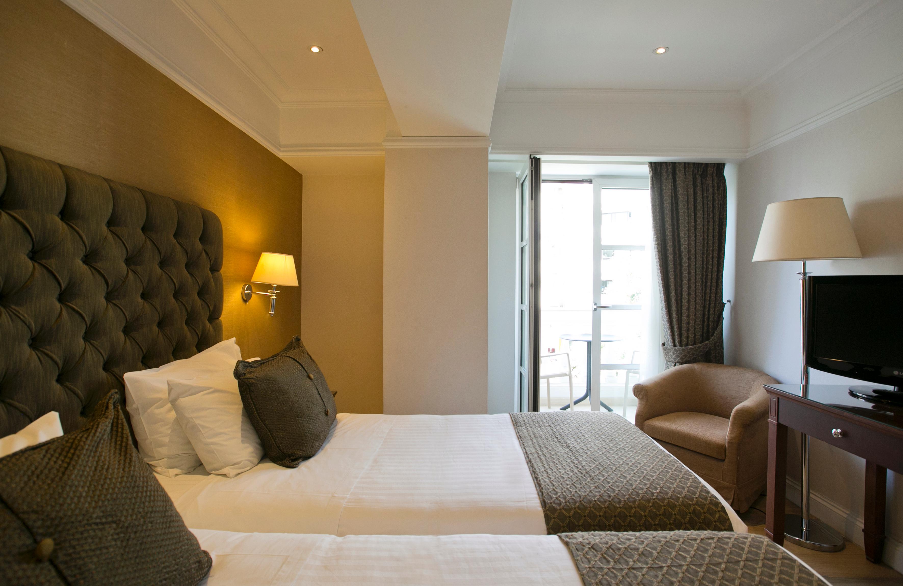 Double or Twin Standard