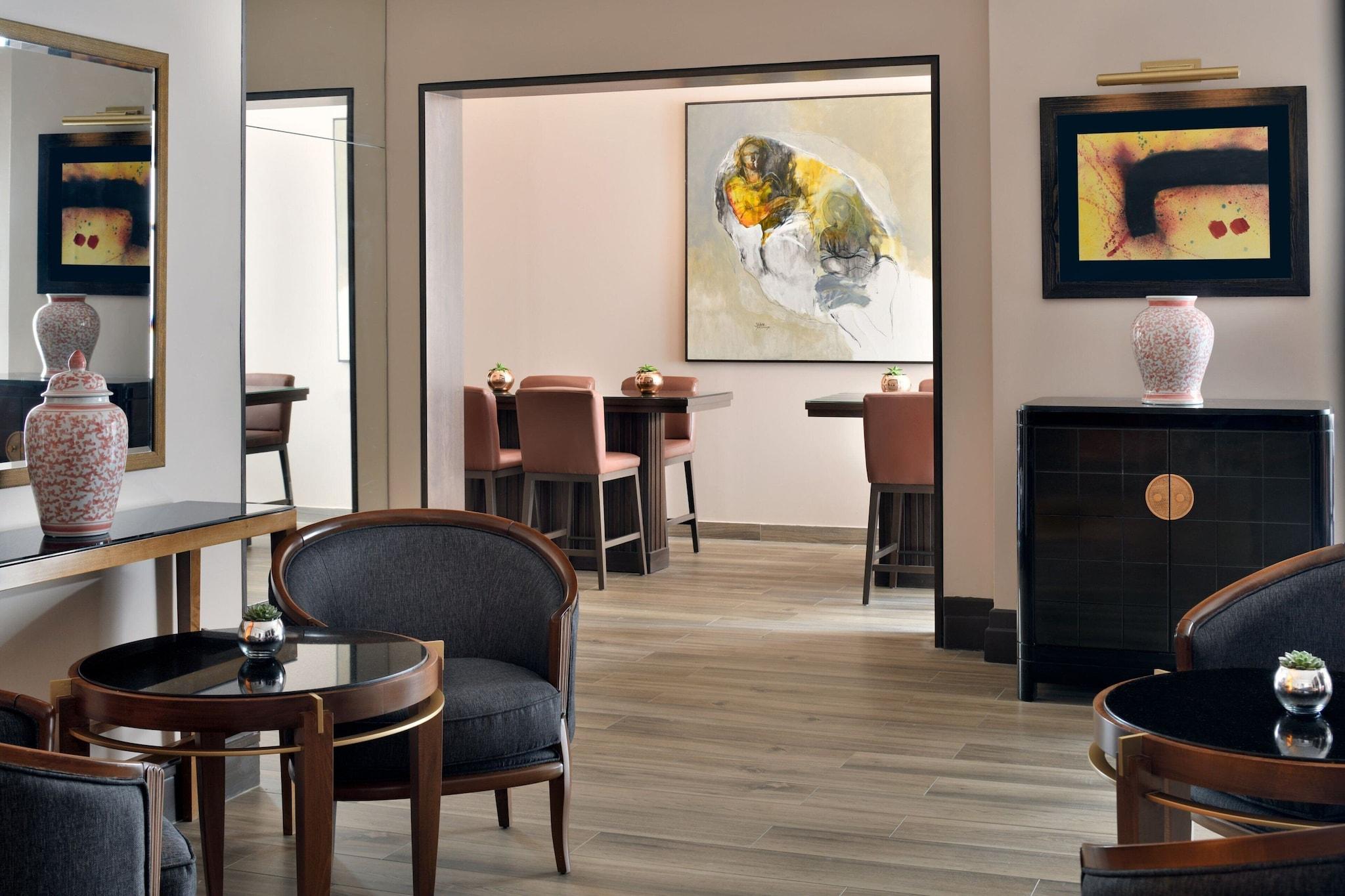 Double Club King Bed