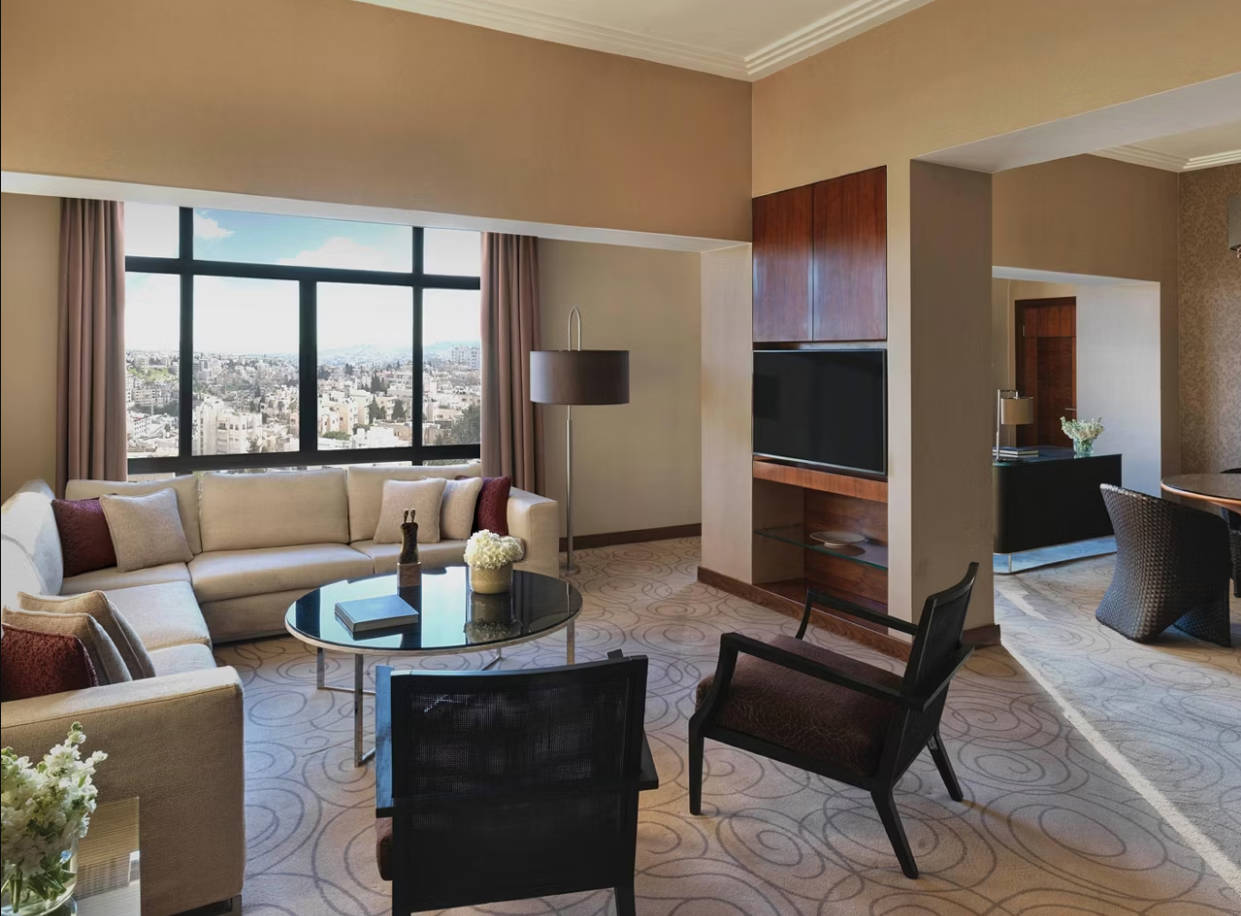 Suite with Kitchenette