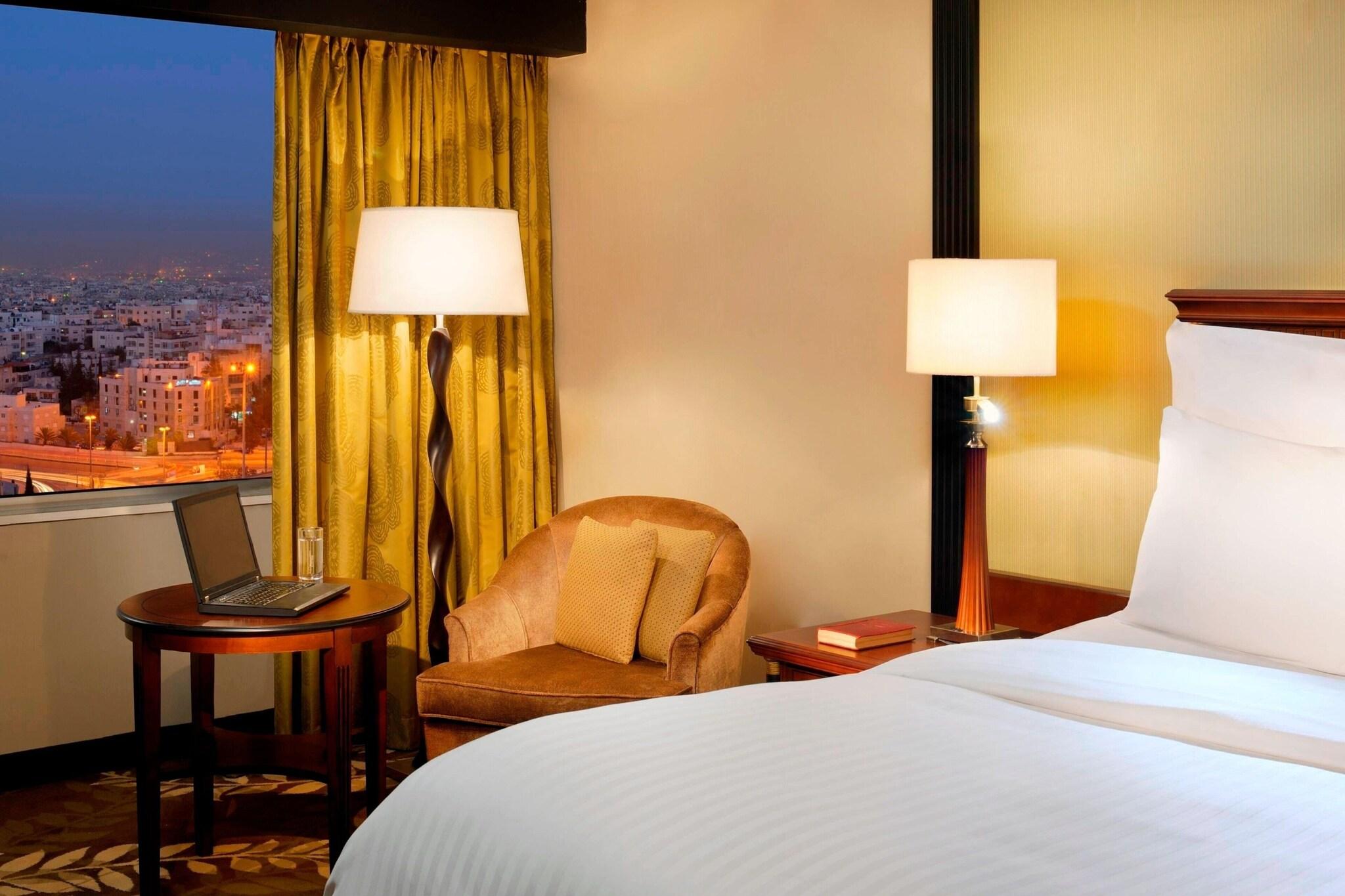 Double Deluxe King Bed