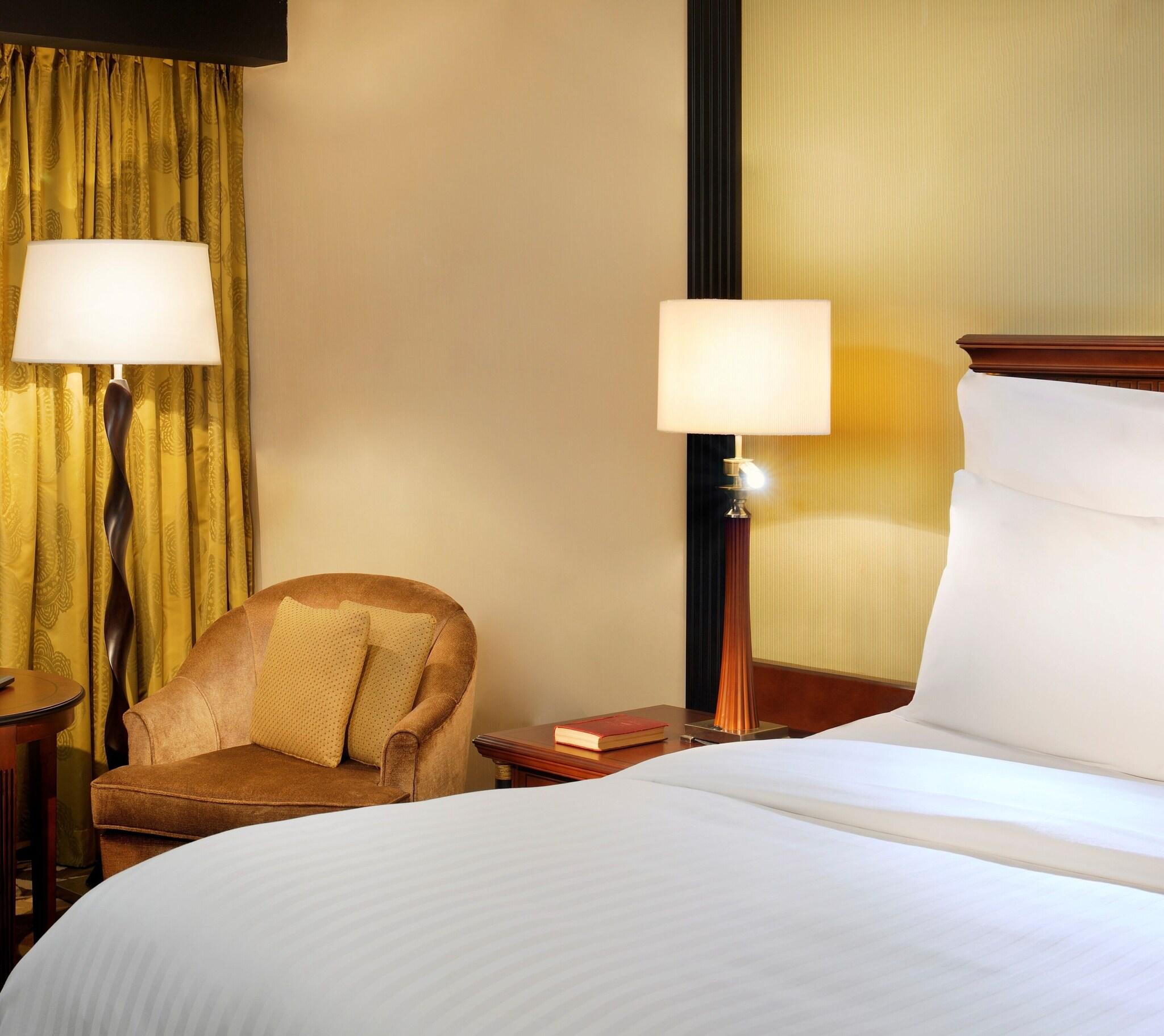 Double Deluxe King Bed