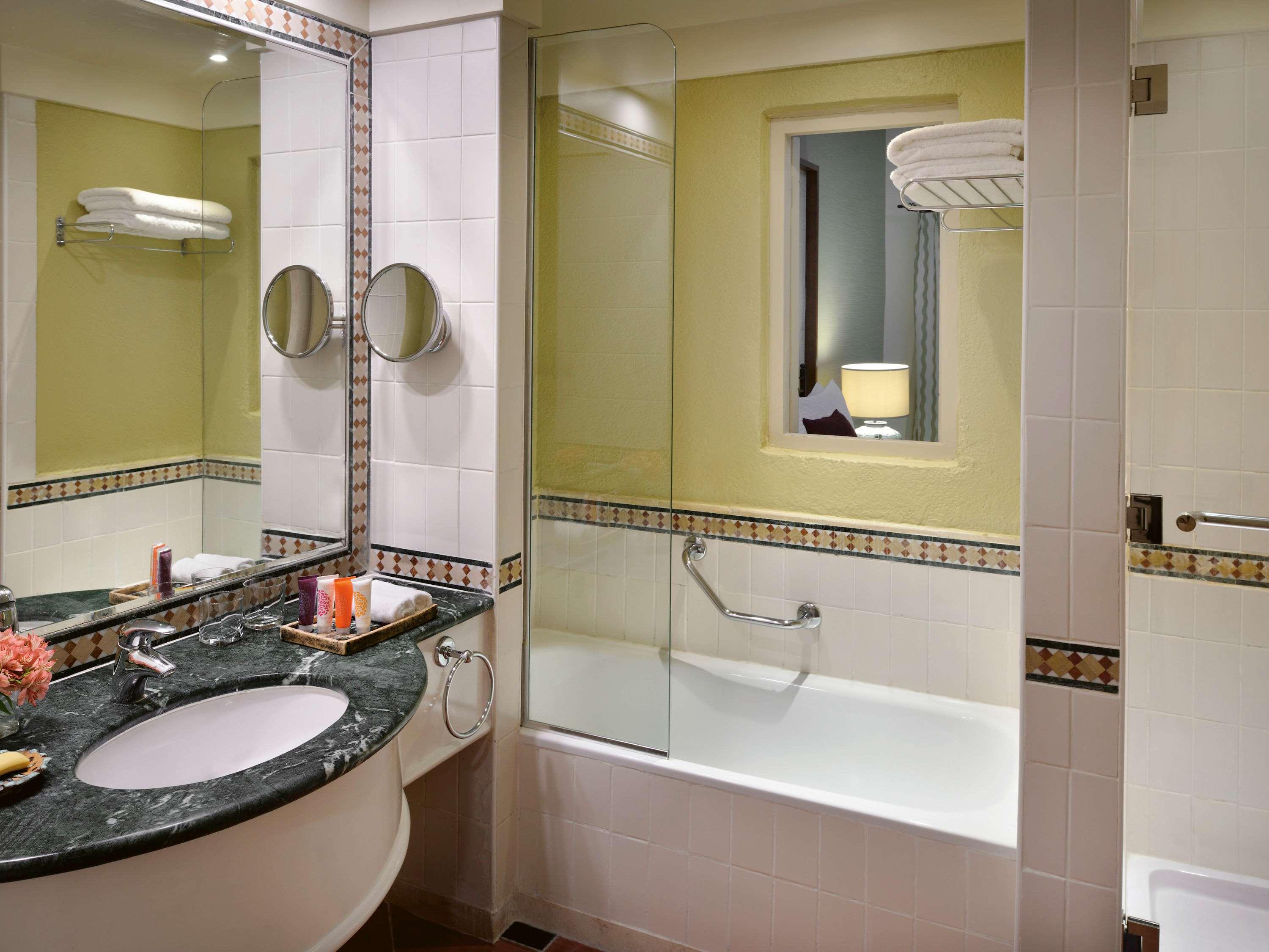 Room Premium King Bed