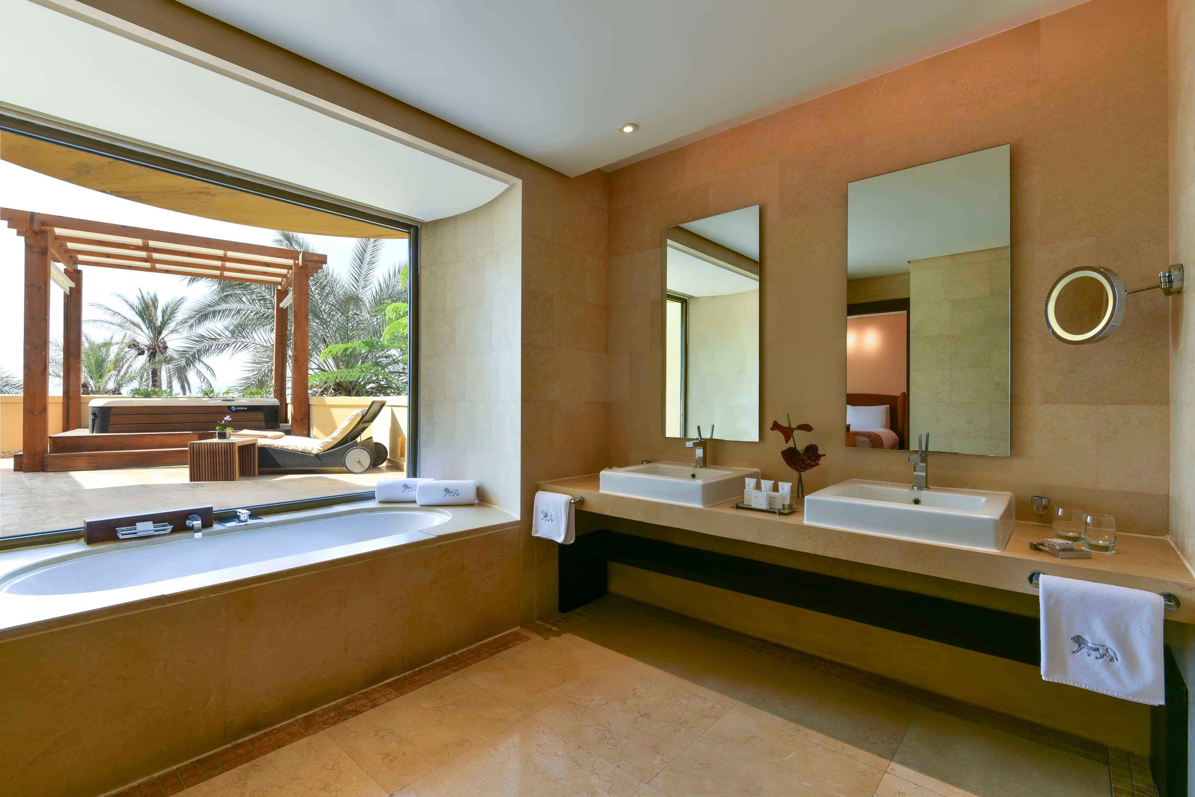 Suite with Jacuzzi