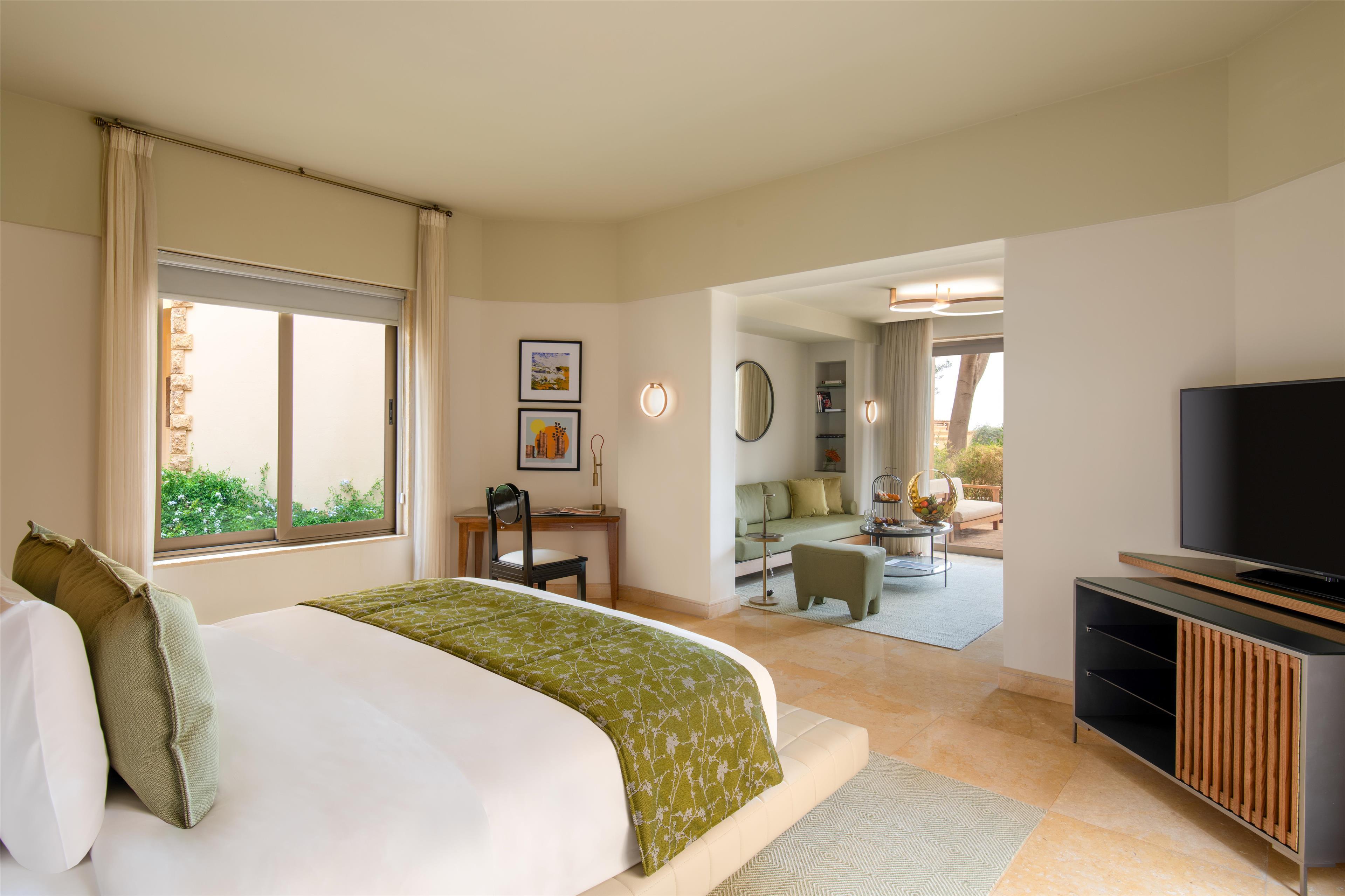 Suite Sea View King Bed