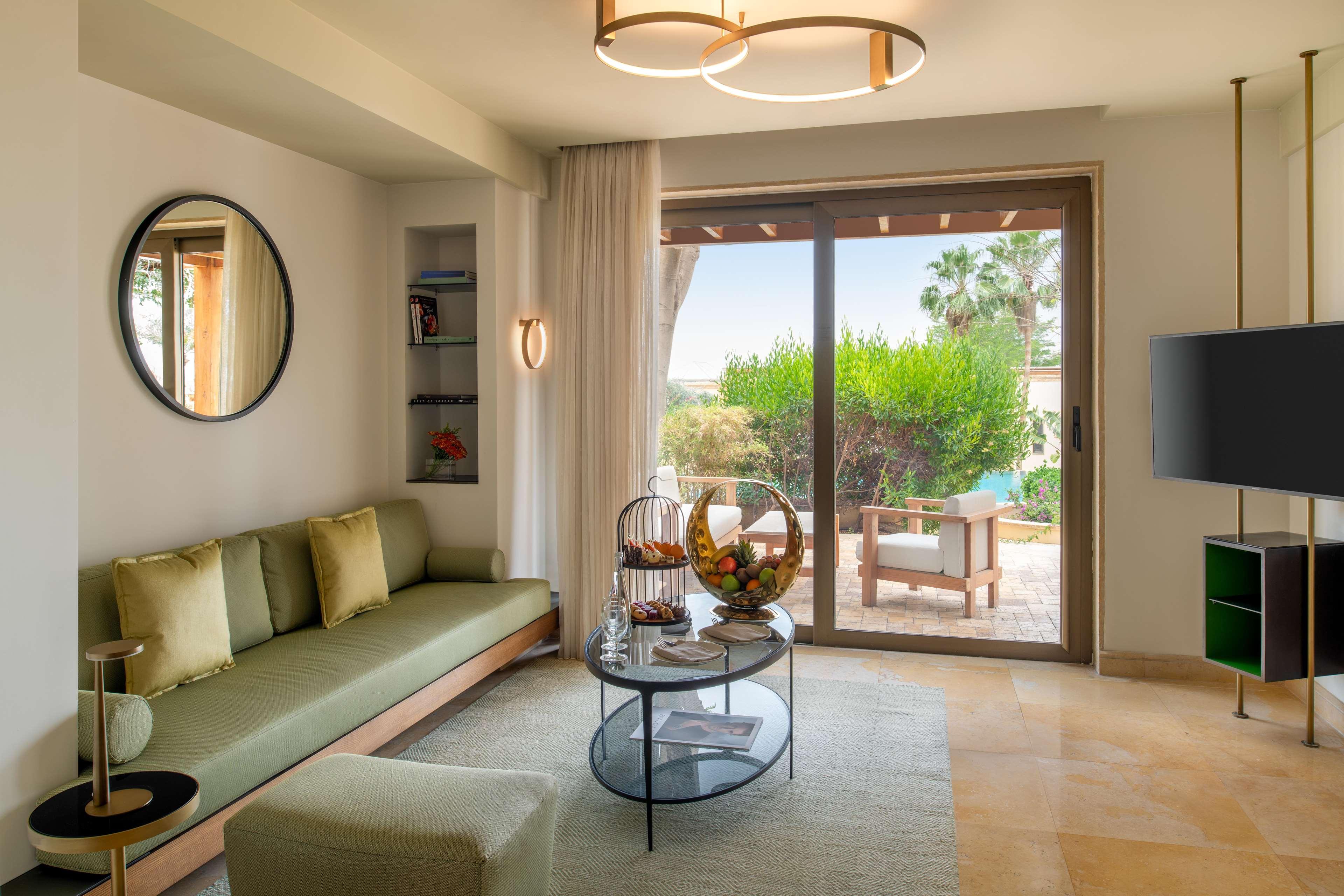 Suite Sea View King Bed