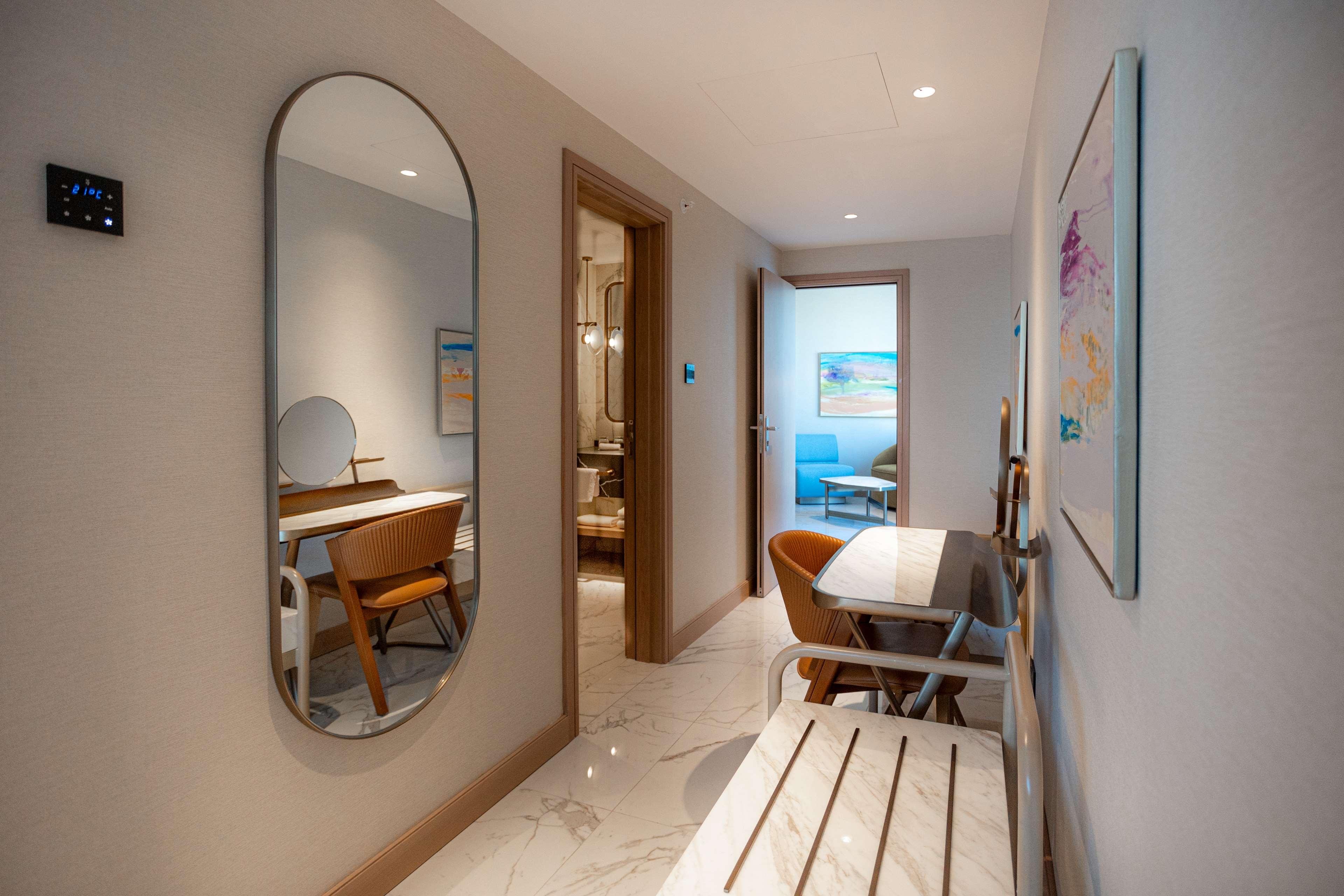 Suite King Bed One Bedroom 