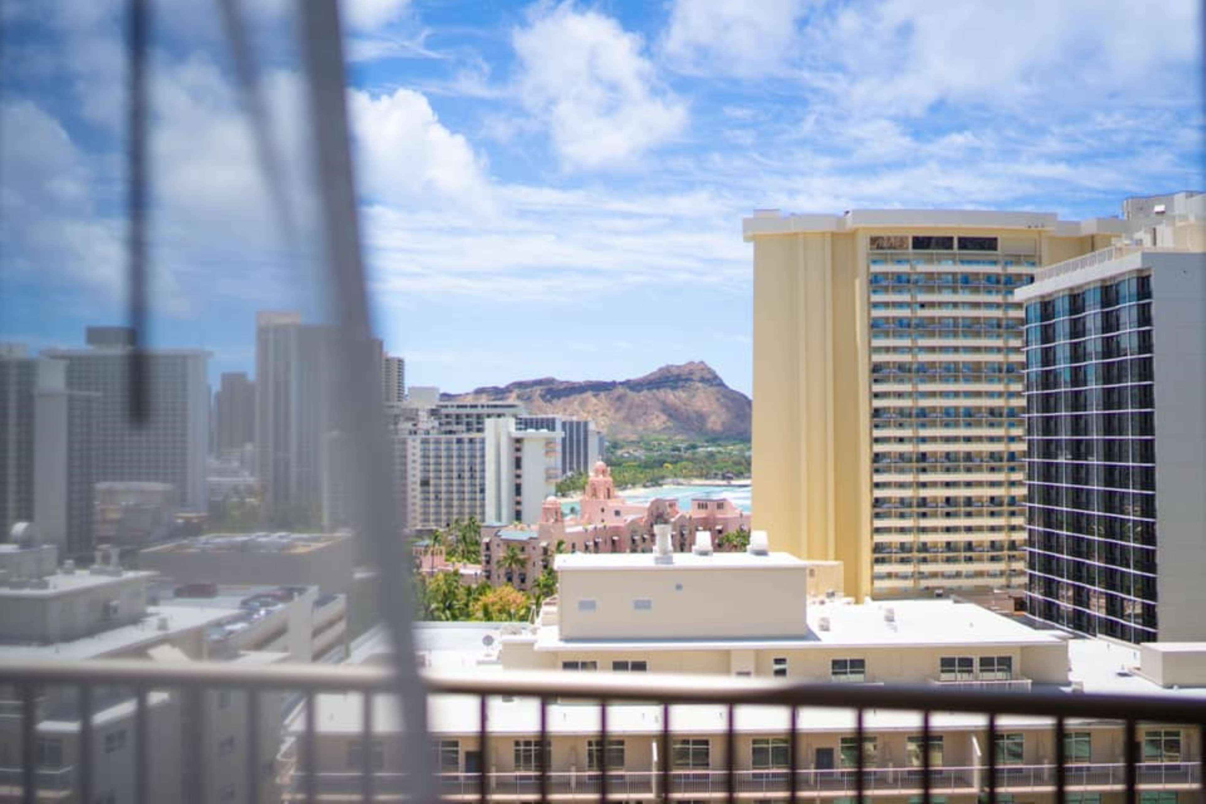 Suite Ocean View King Bed