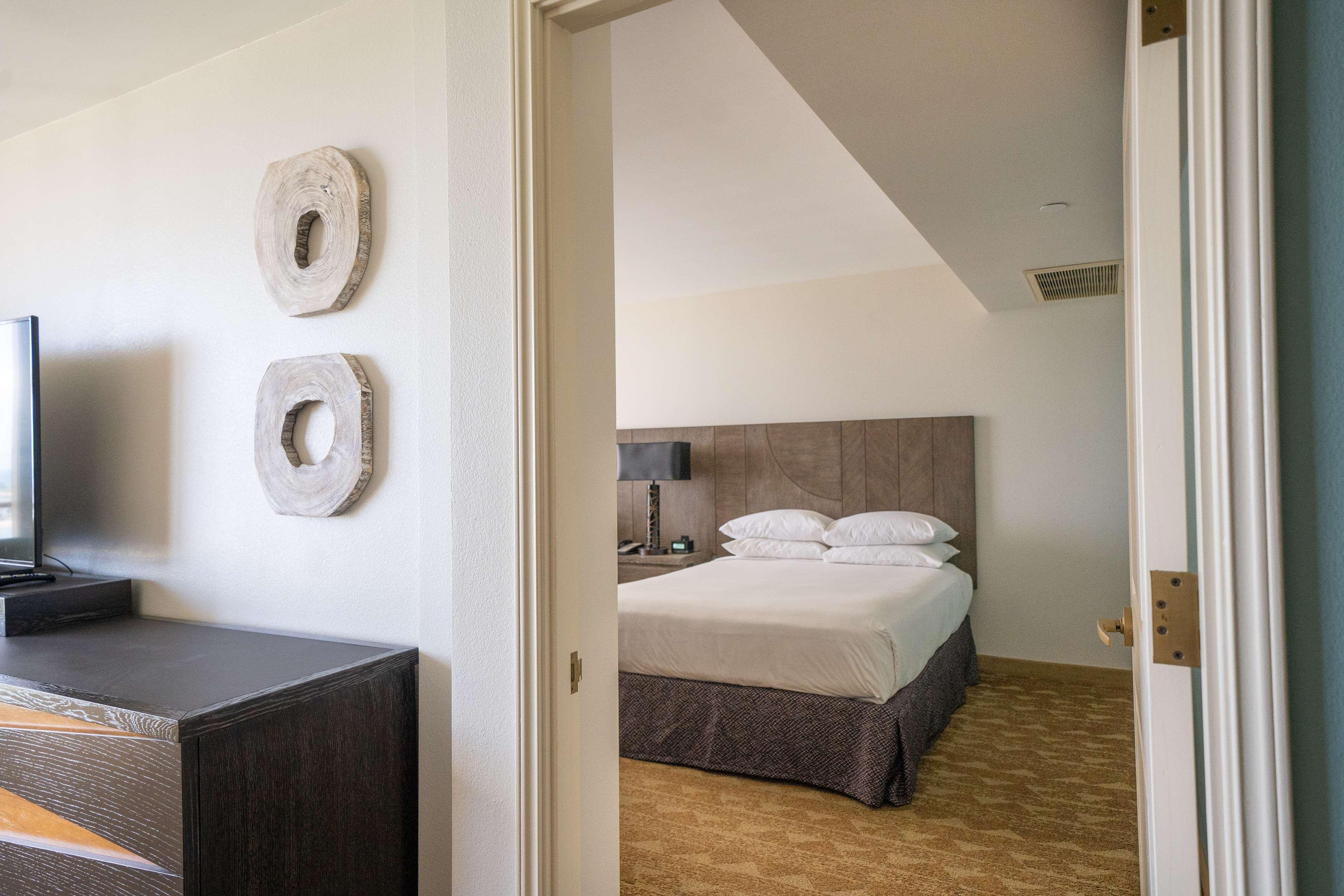 Suite Ocean View Two Queen Beds