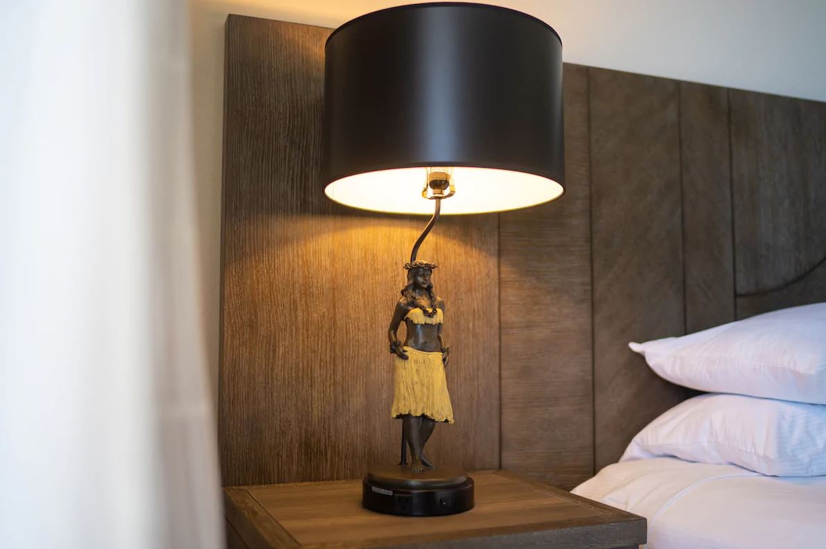 Suite Pool View King Bed