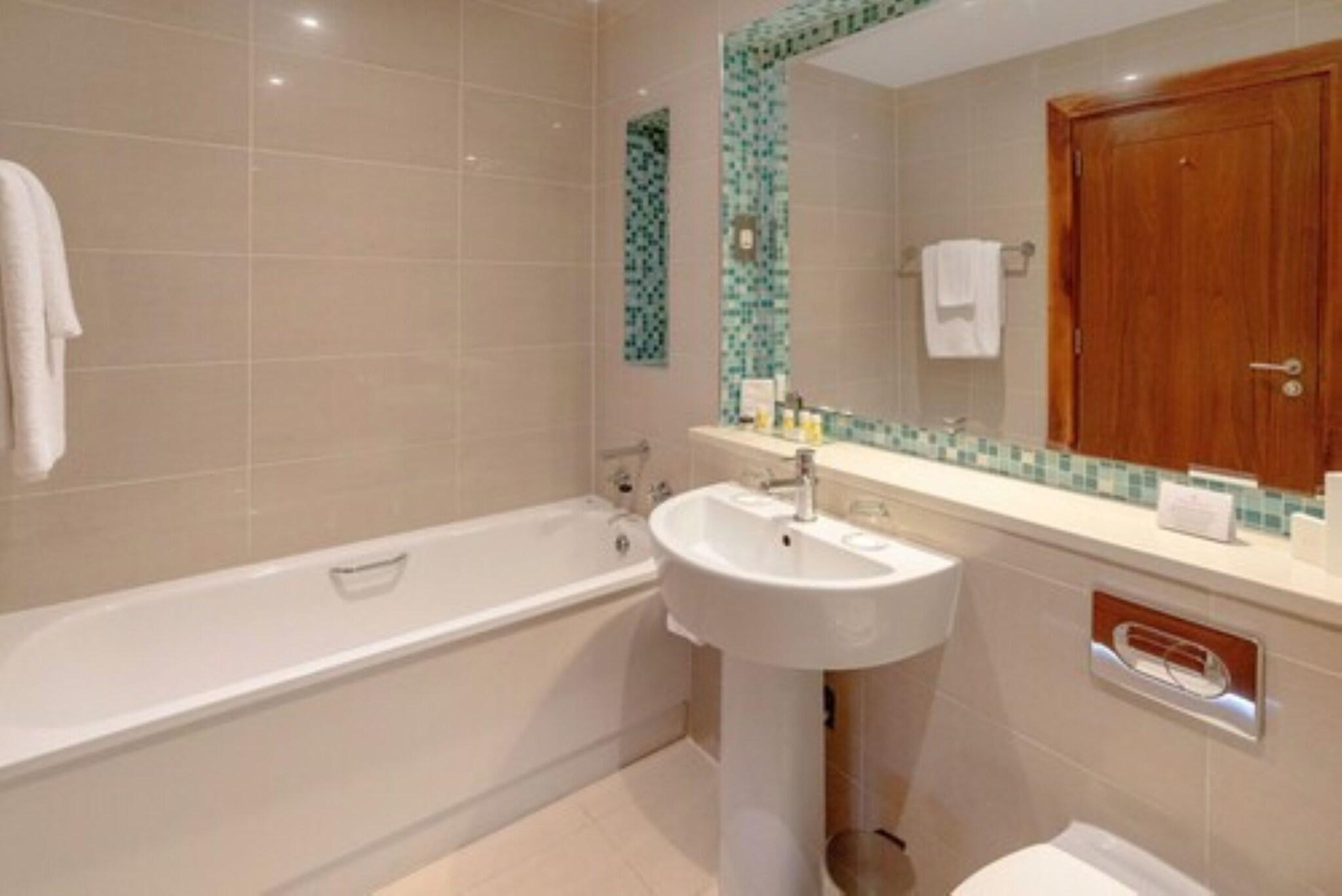 Double Deluxe Golf View