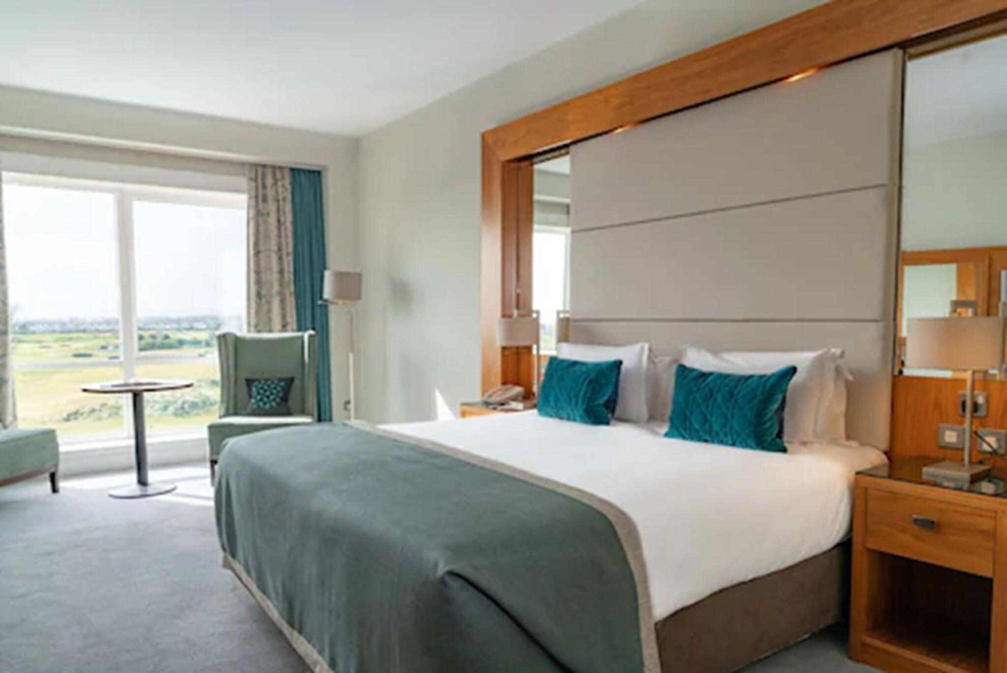 Double Deluxe King Bed