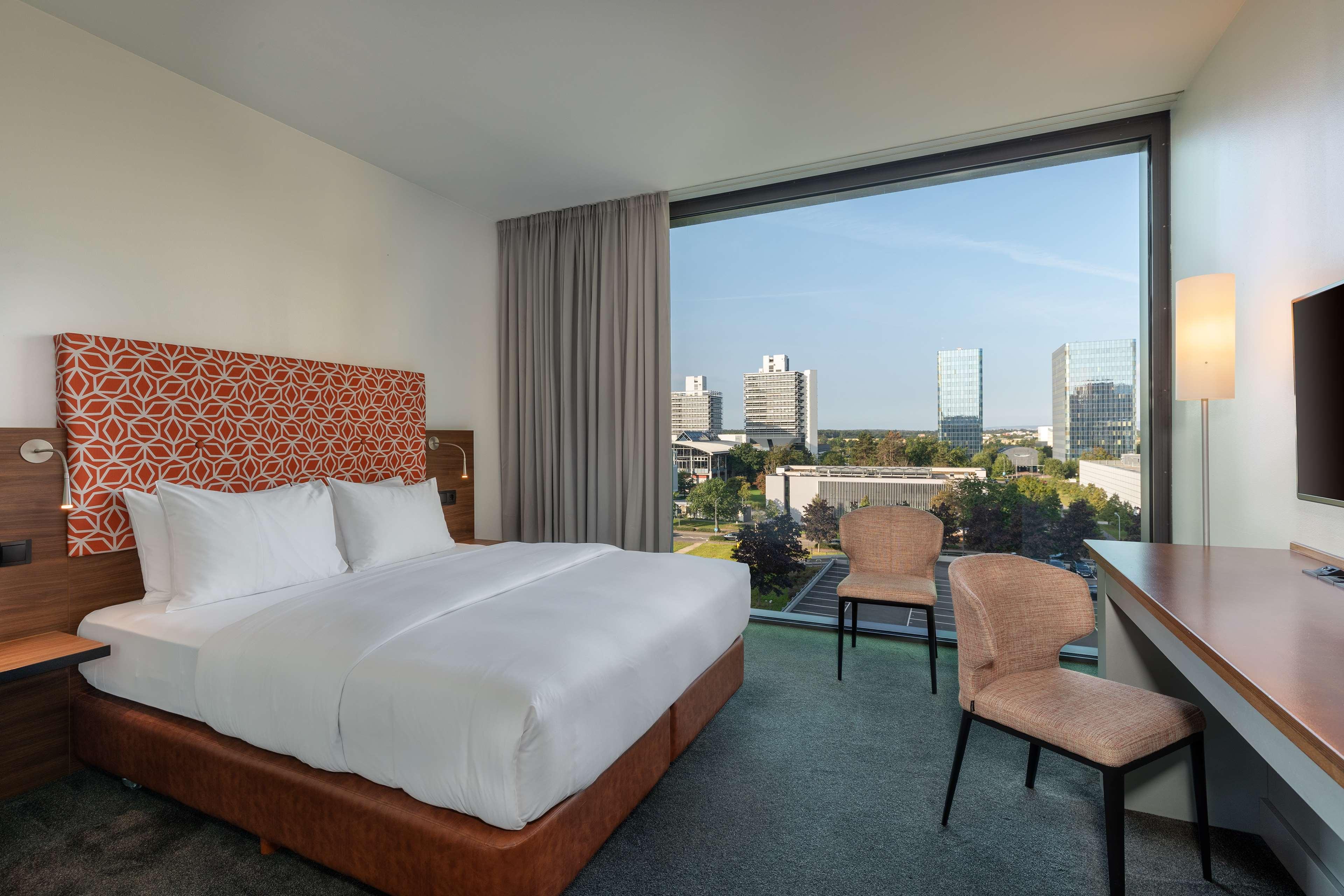 Double Guest Room Queen Bed