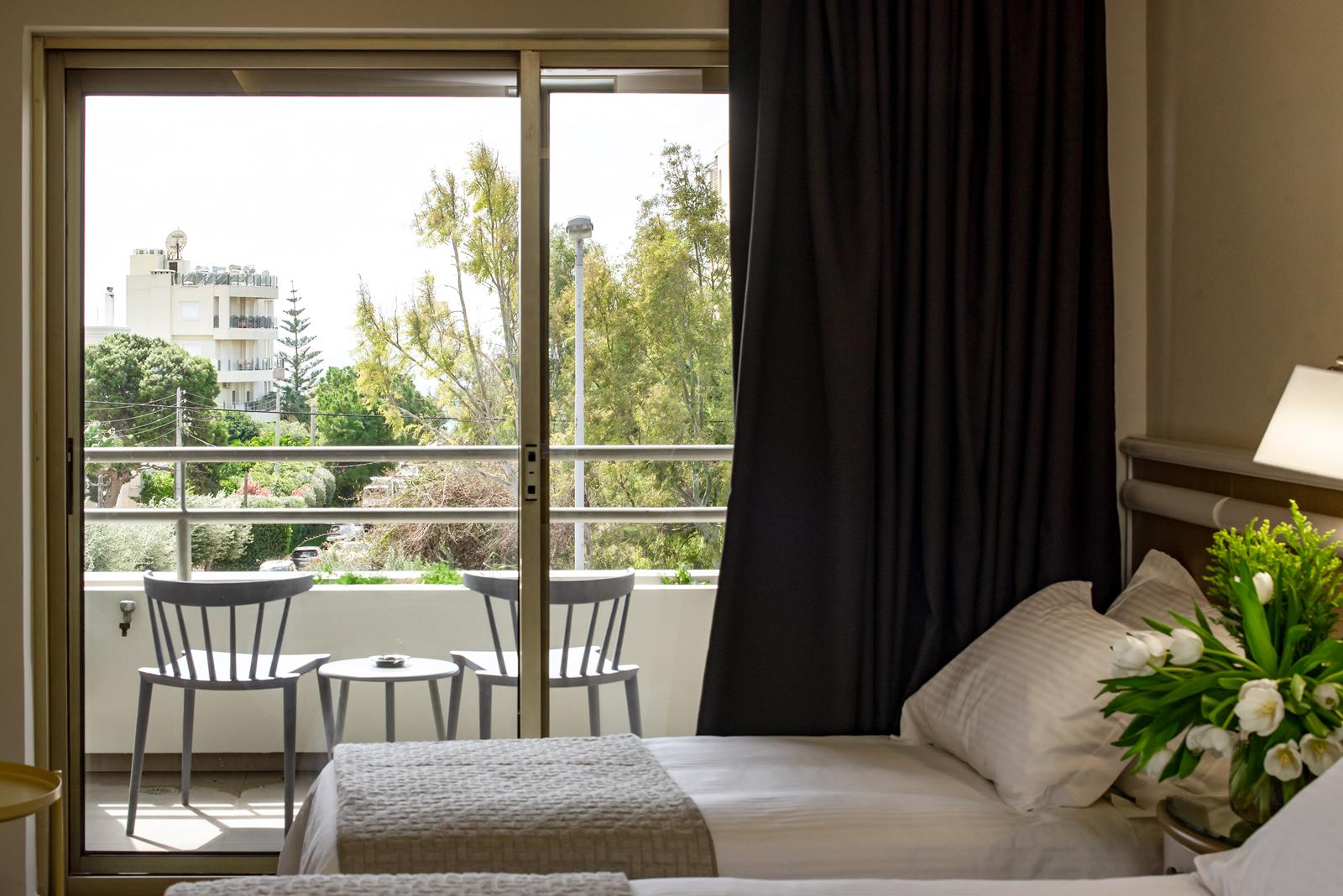 Single Superior Side Sea View