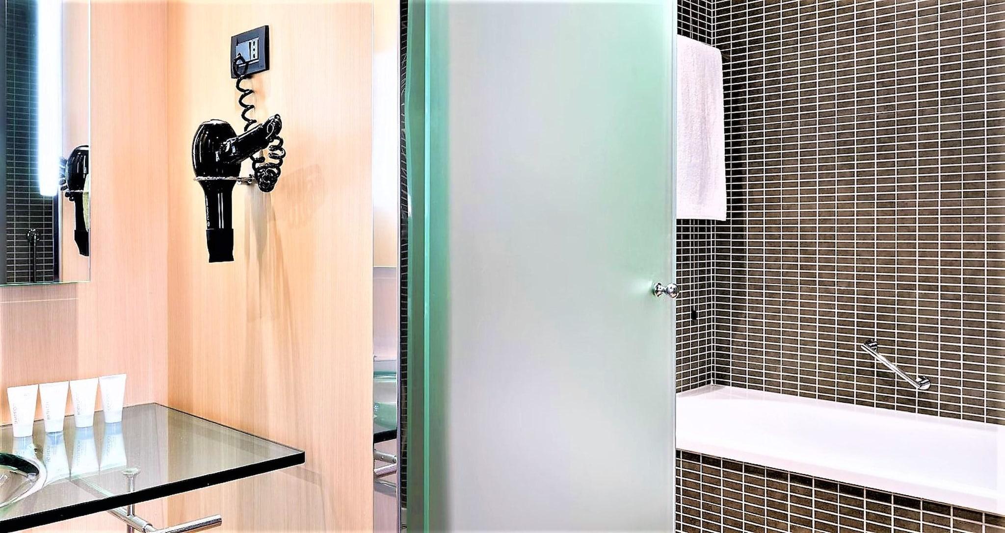 Double City View King Bed