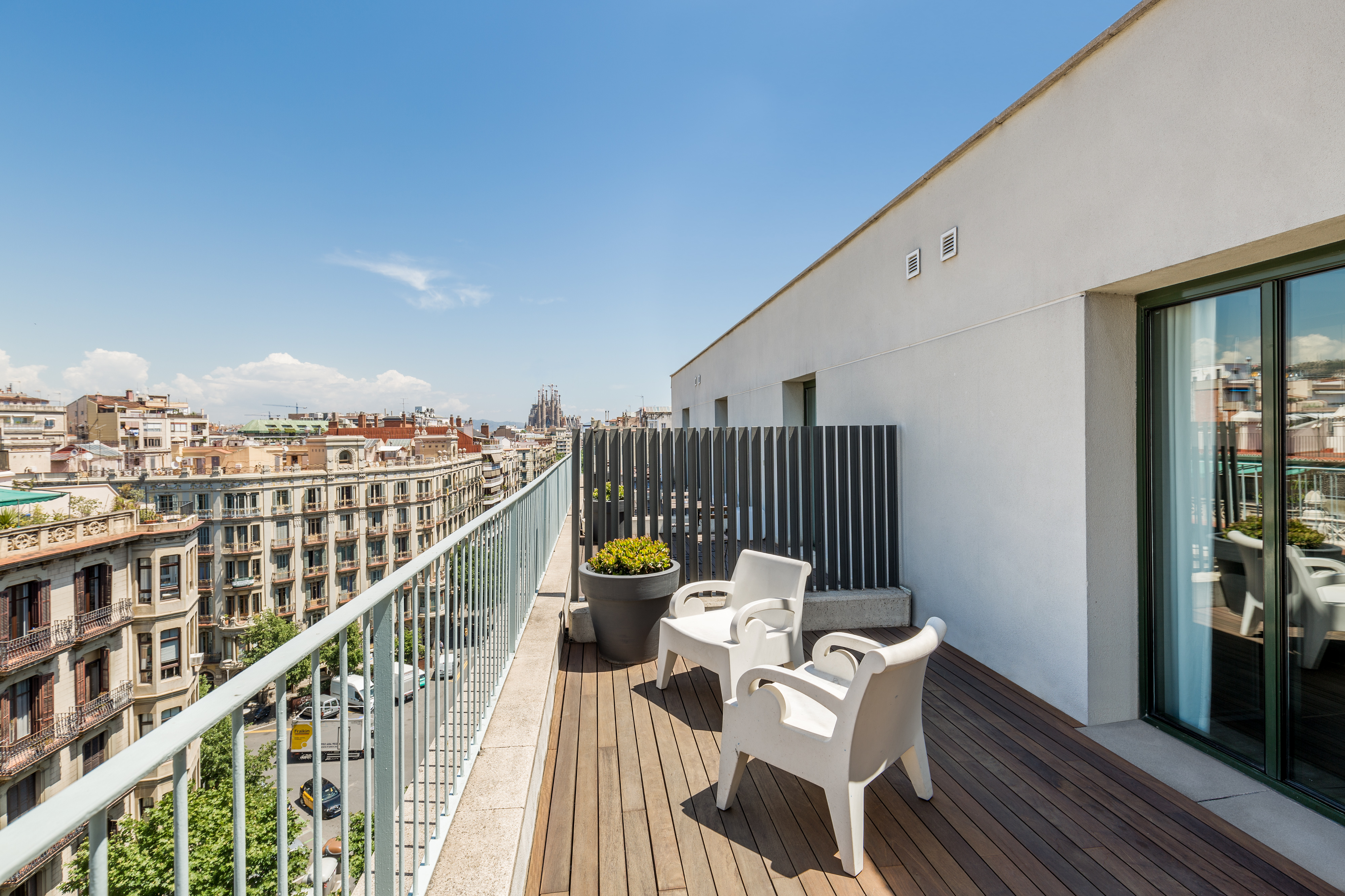 Double Single Executive