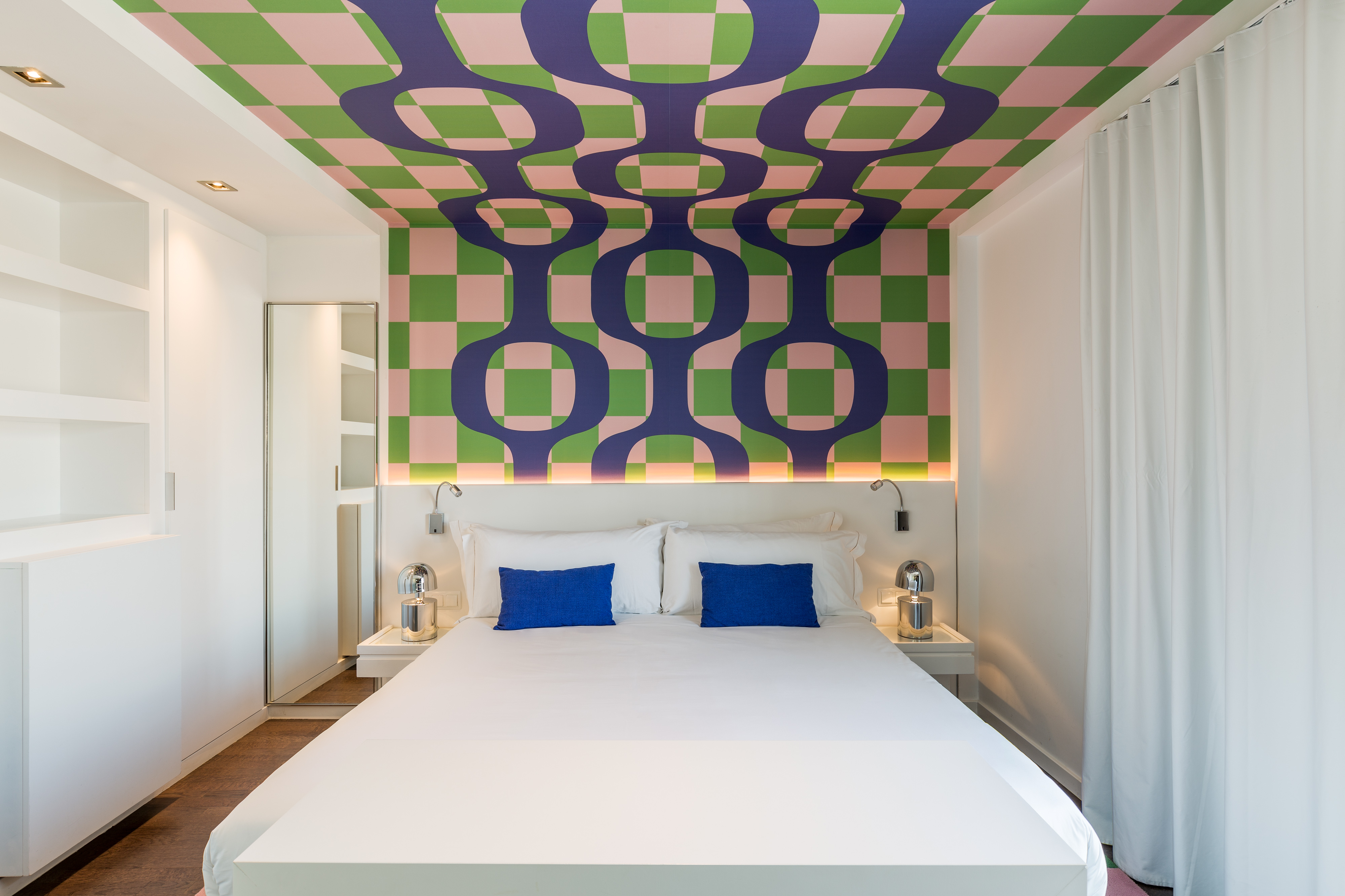 Double Single Executive