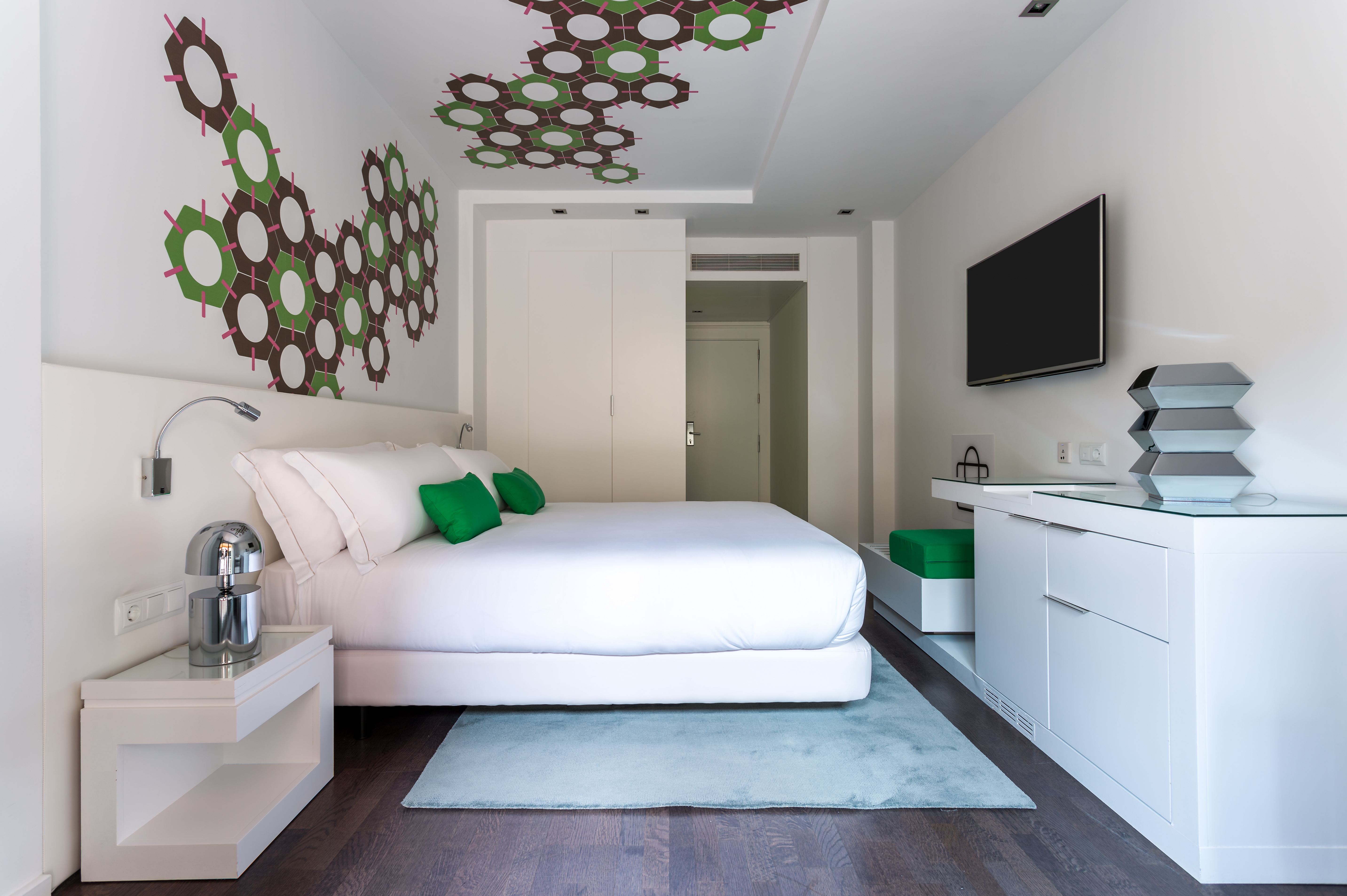 Double Single Executive