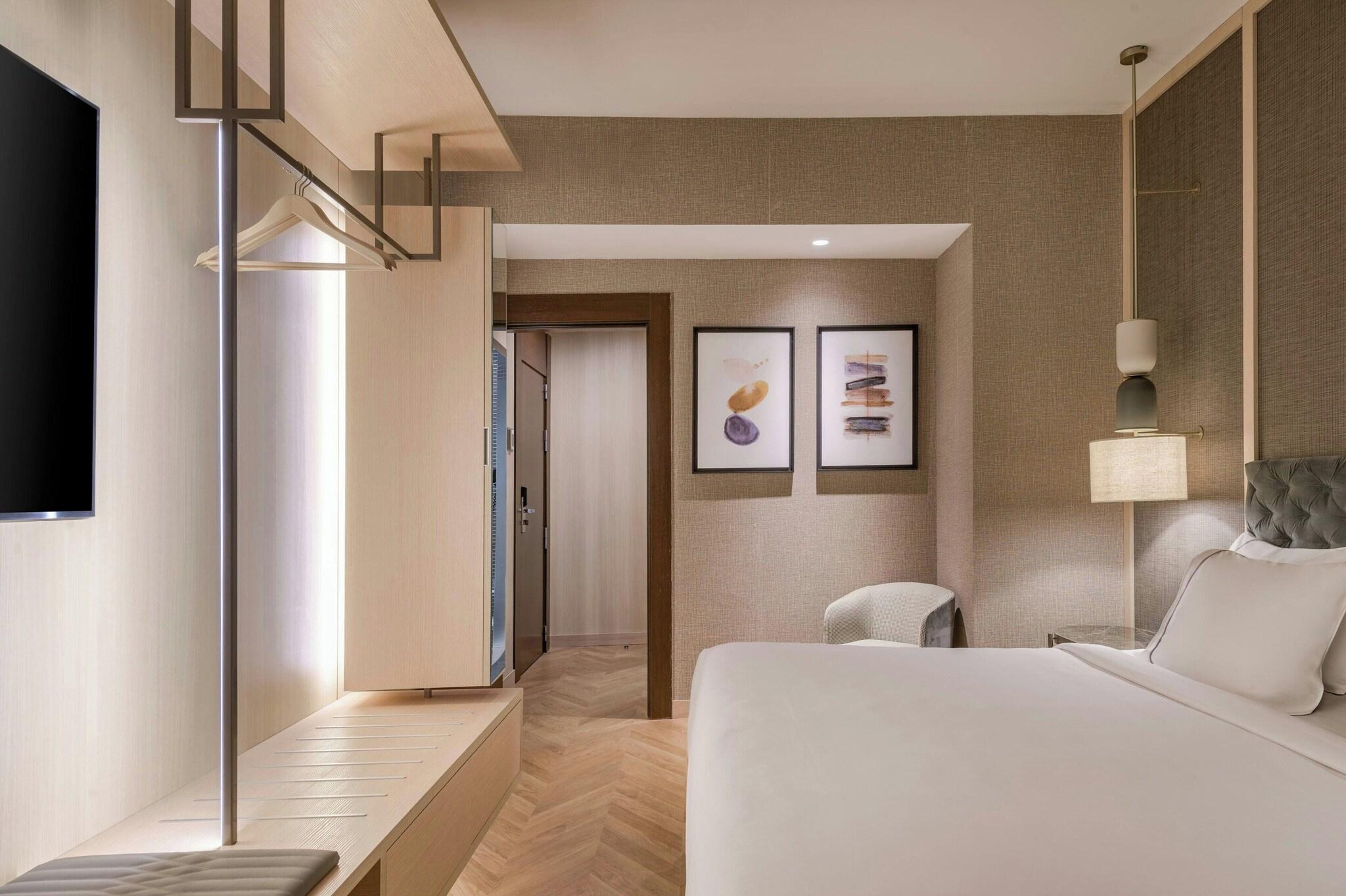 Double Queen Size Bed