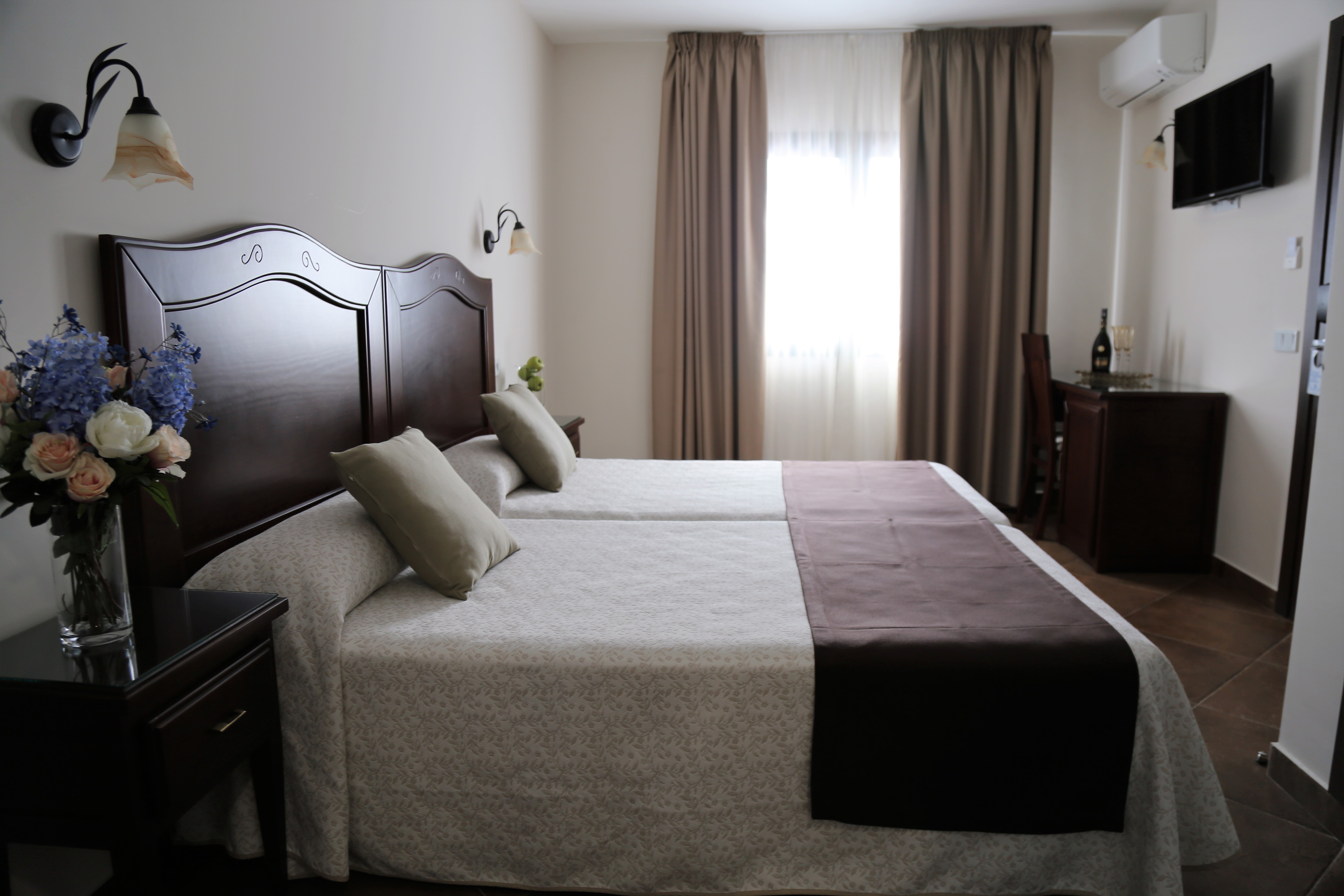 Double or Twin Standard