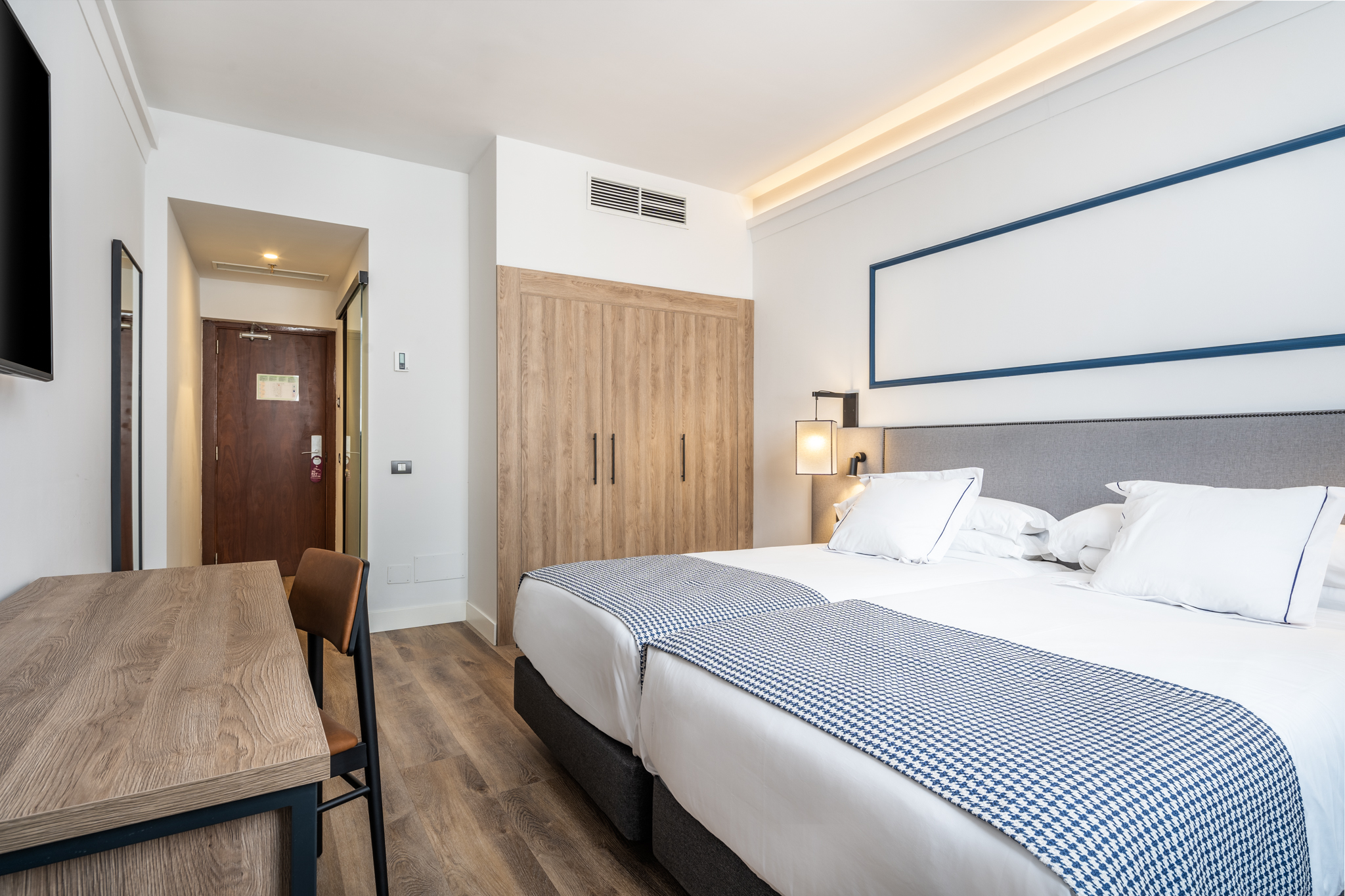 Double or Twin Standard