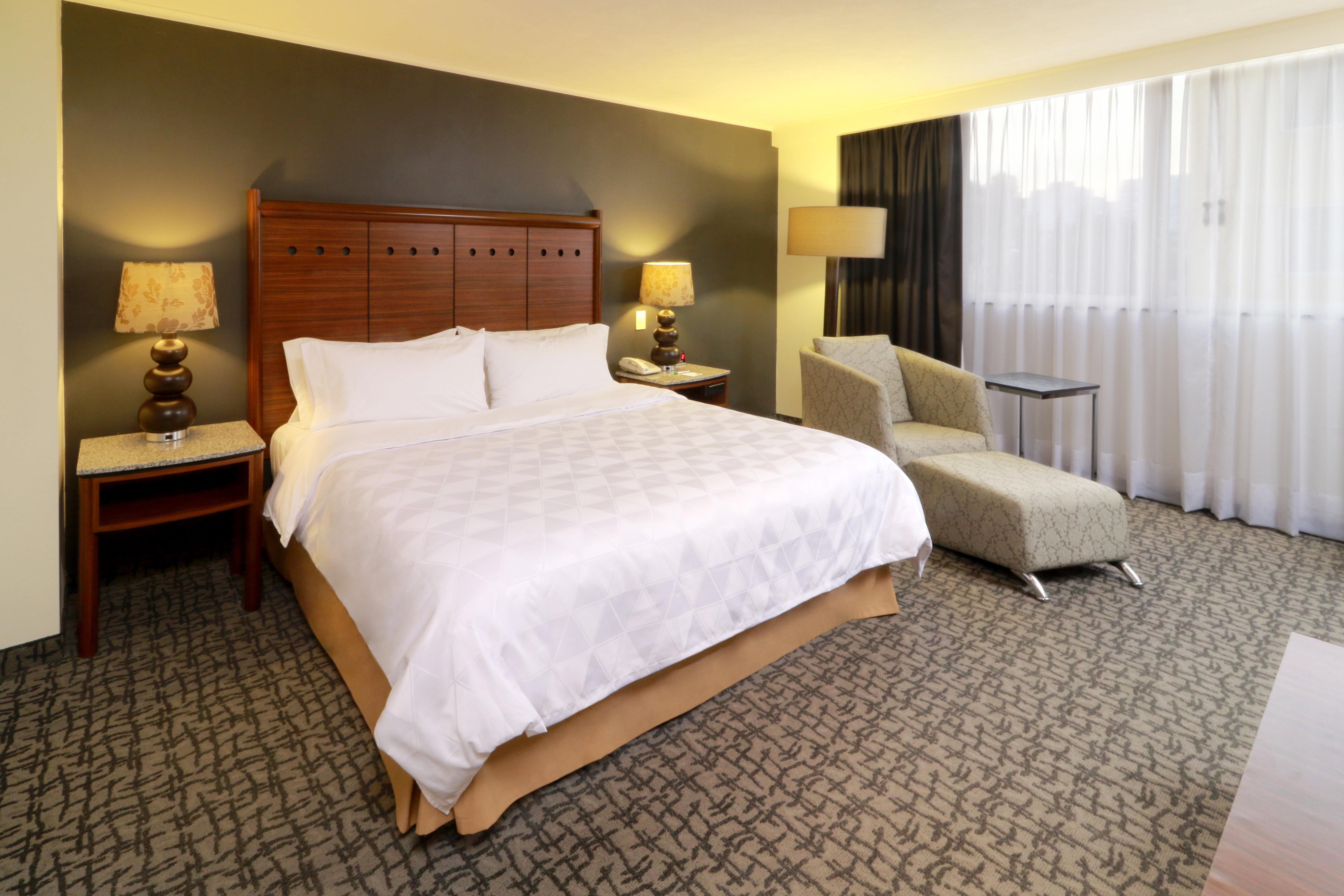 Double King Bed Non Smoking