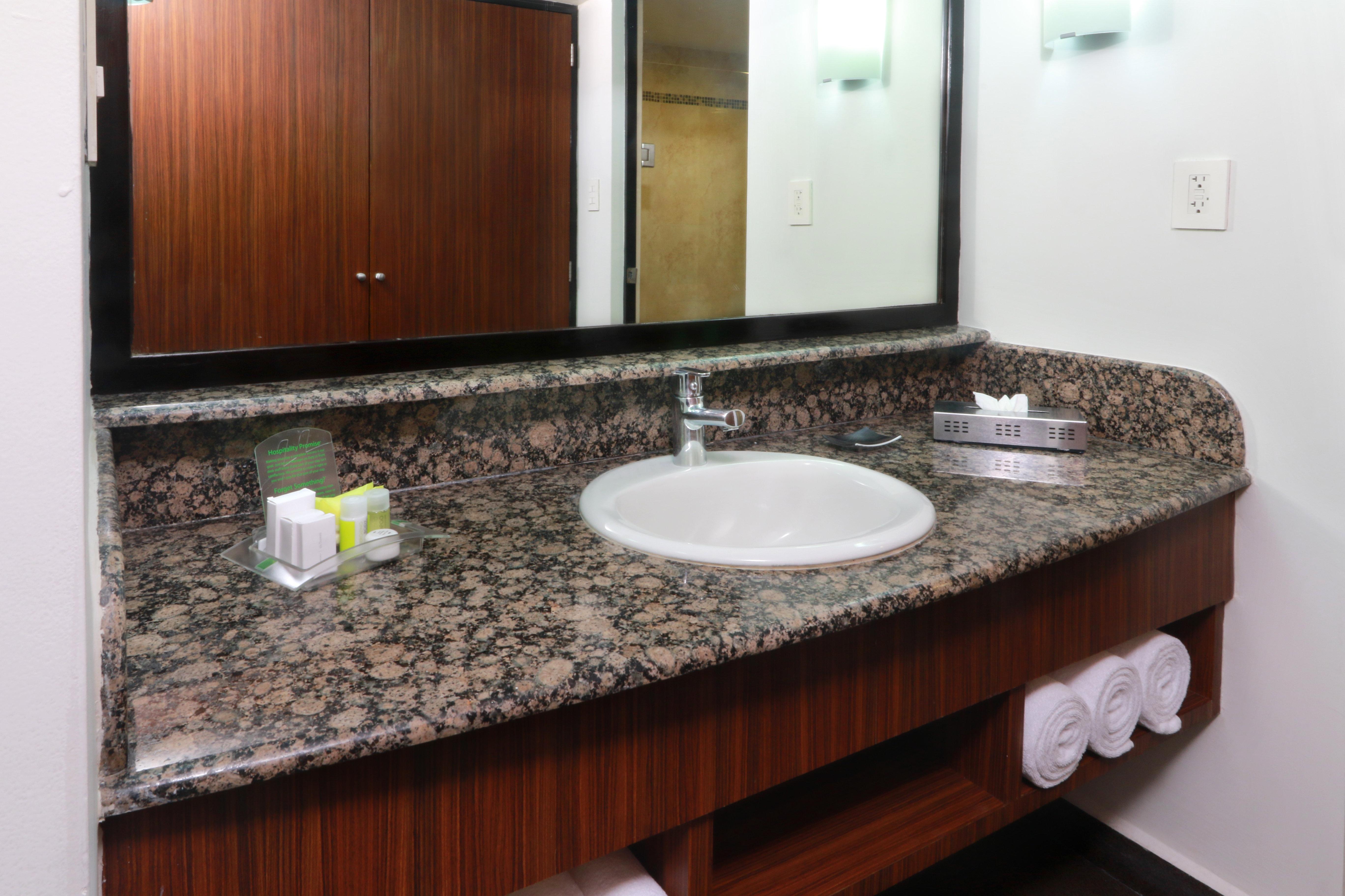 Double King Bed Non Smoking