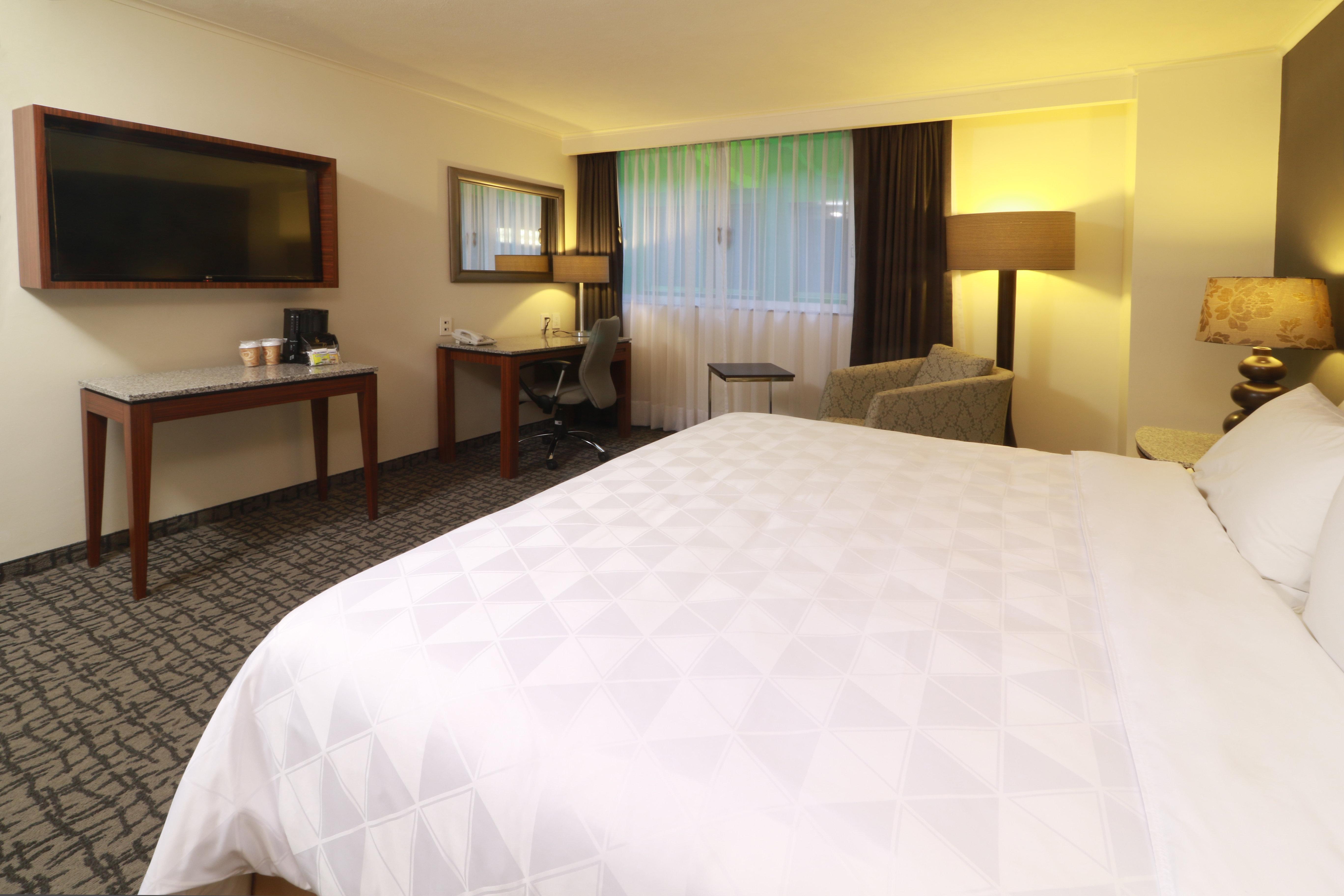 Double King Bed Non Smoking