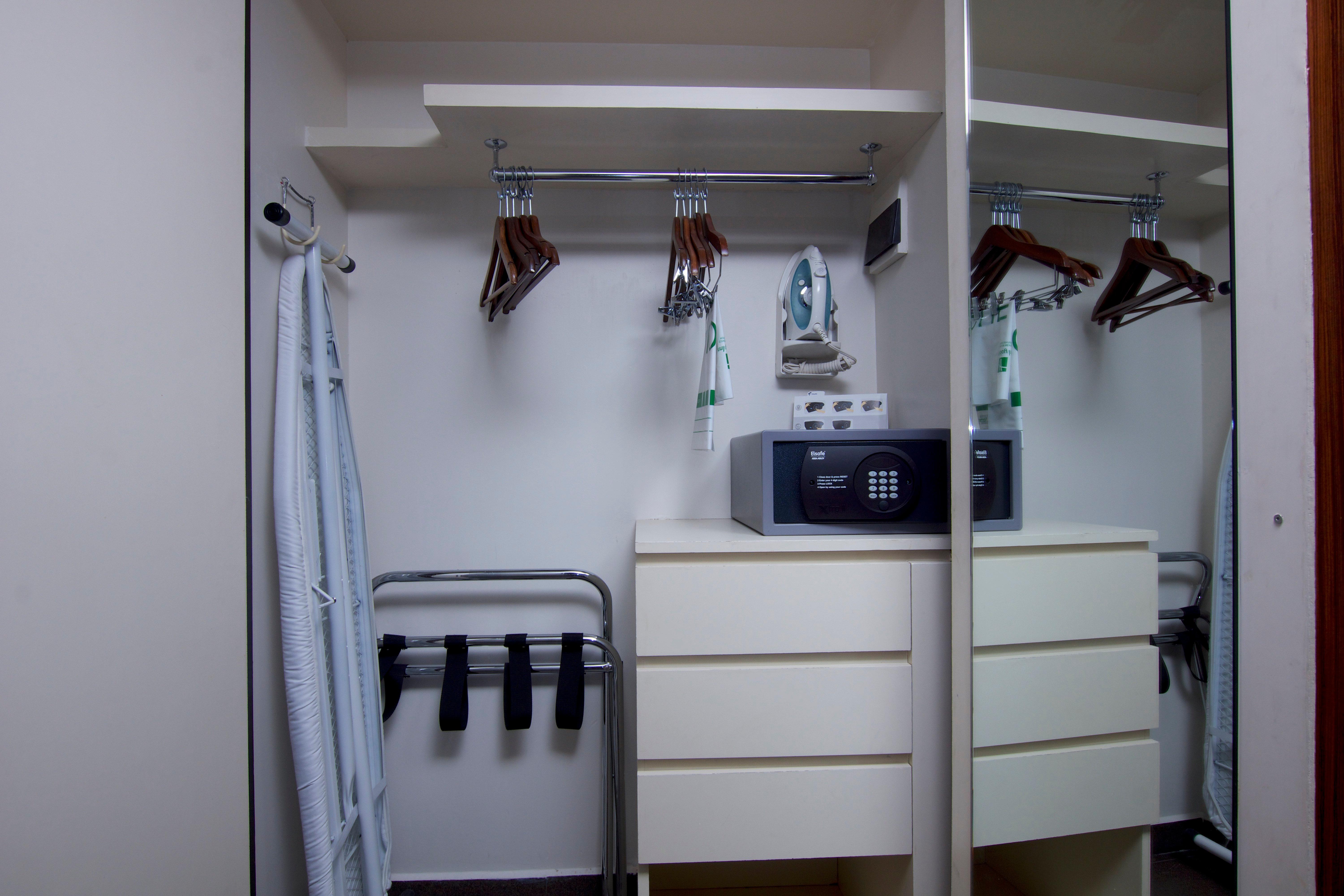 Double King Bed Non Smoking