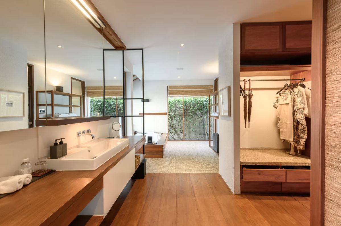 Villa Beach Front with Private Pool