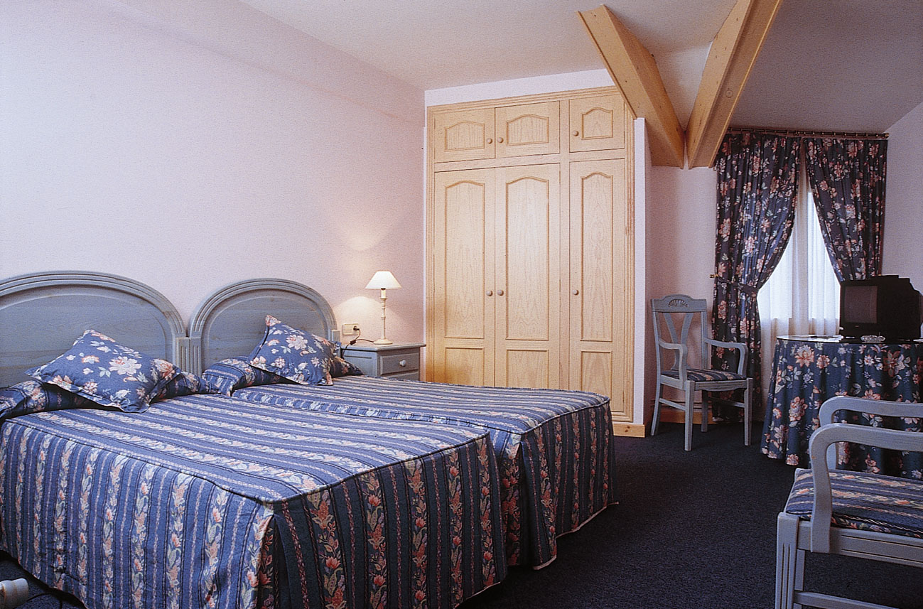 Double or Twin Capacity 2