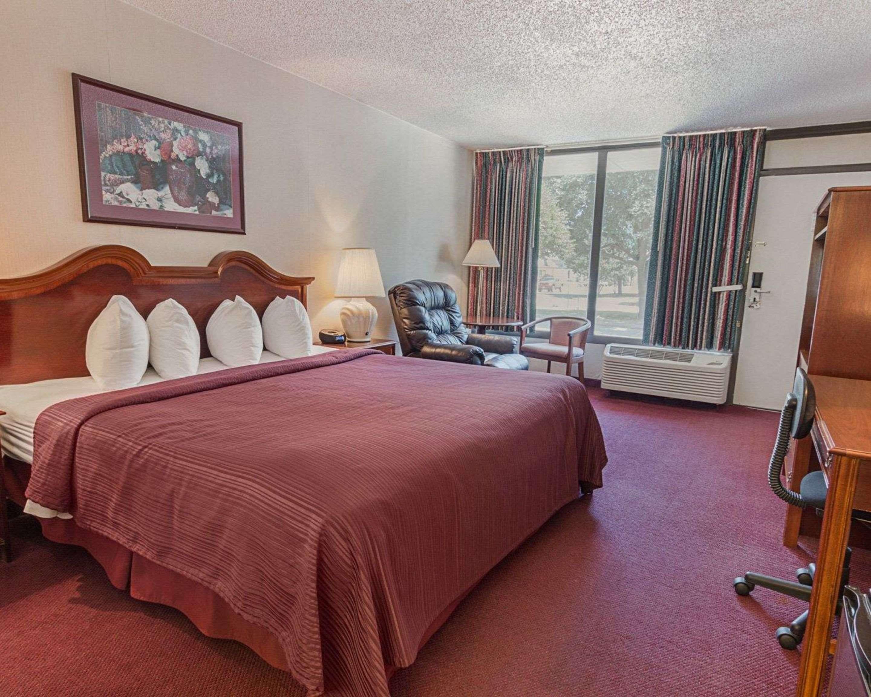 Double King Bed Non Smoking