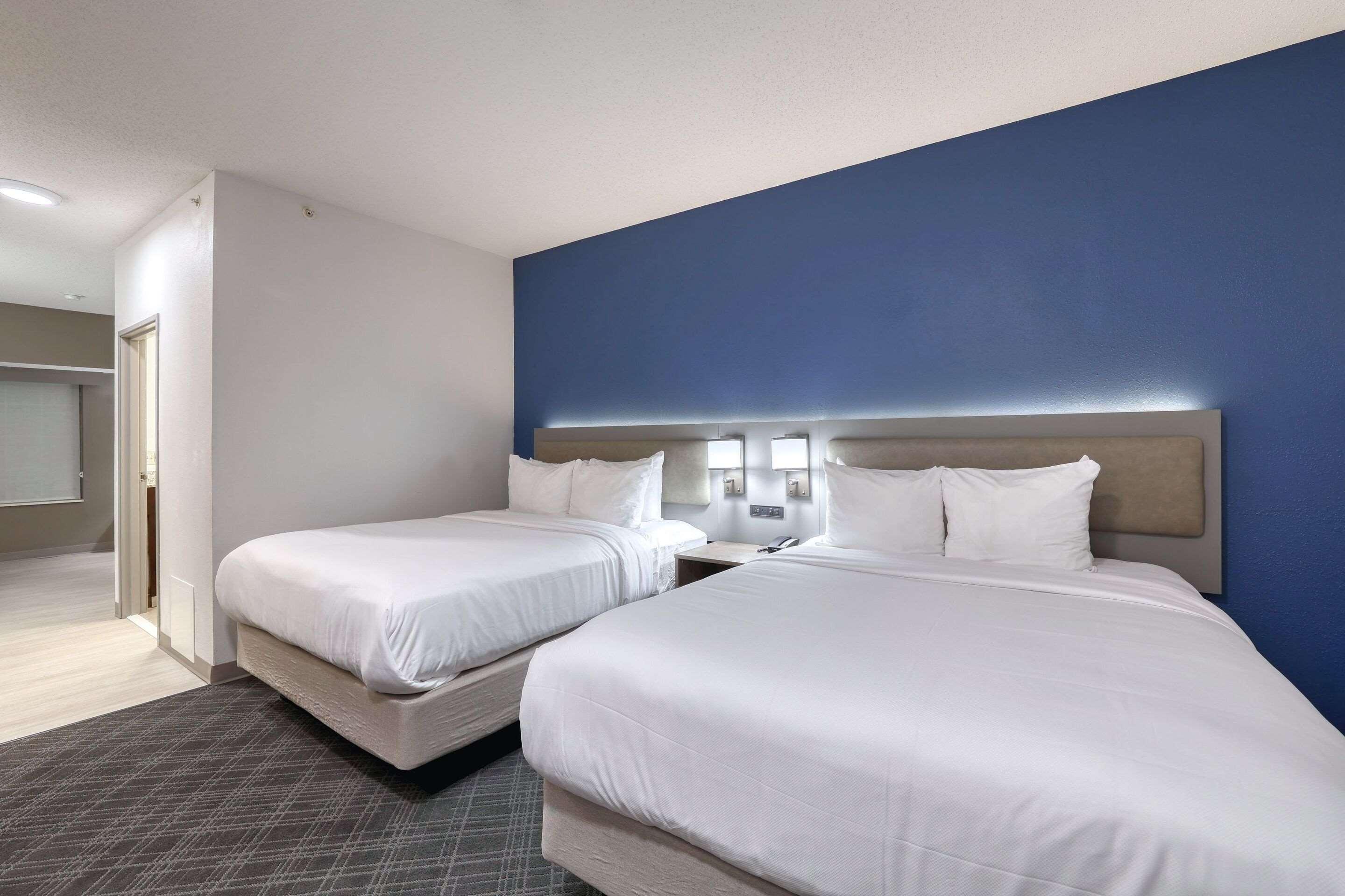 Suite Two Queen Beds Non Smoking