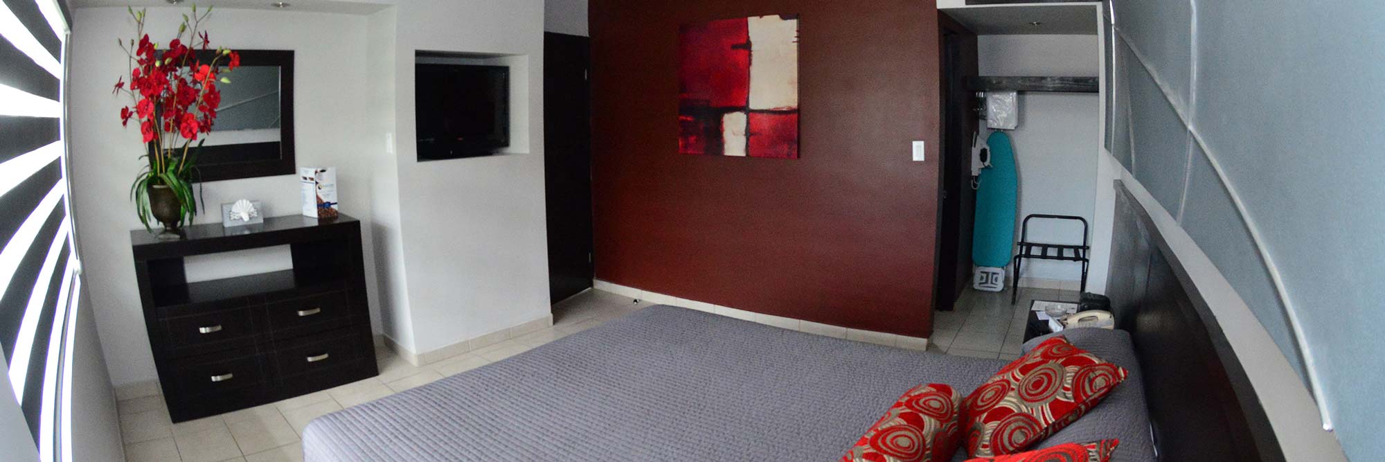 Junior Suite Queen Size Bed