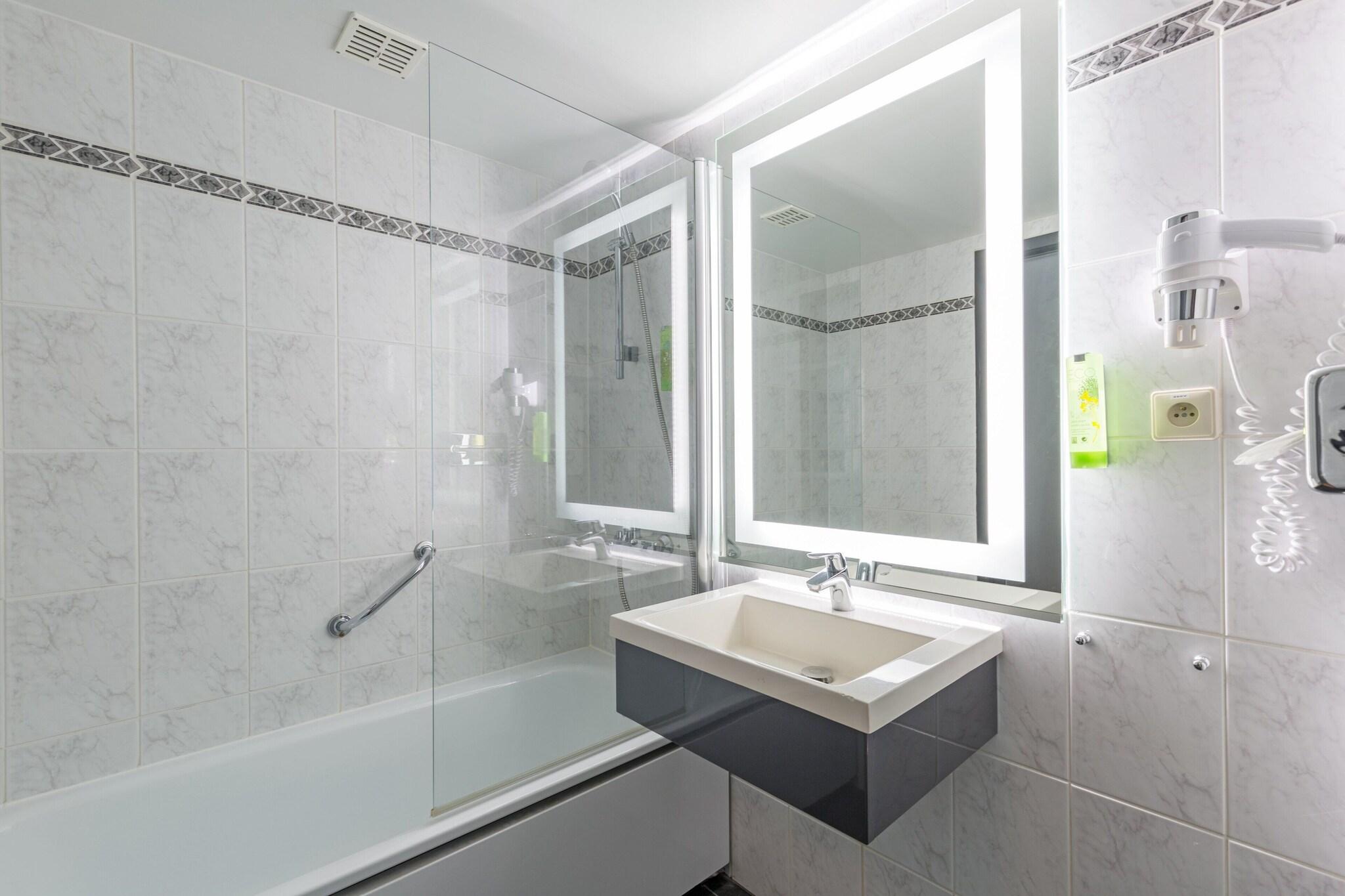 Suite Queen Size Bed