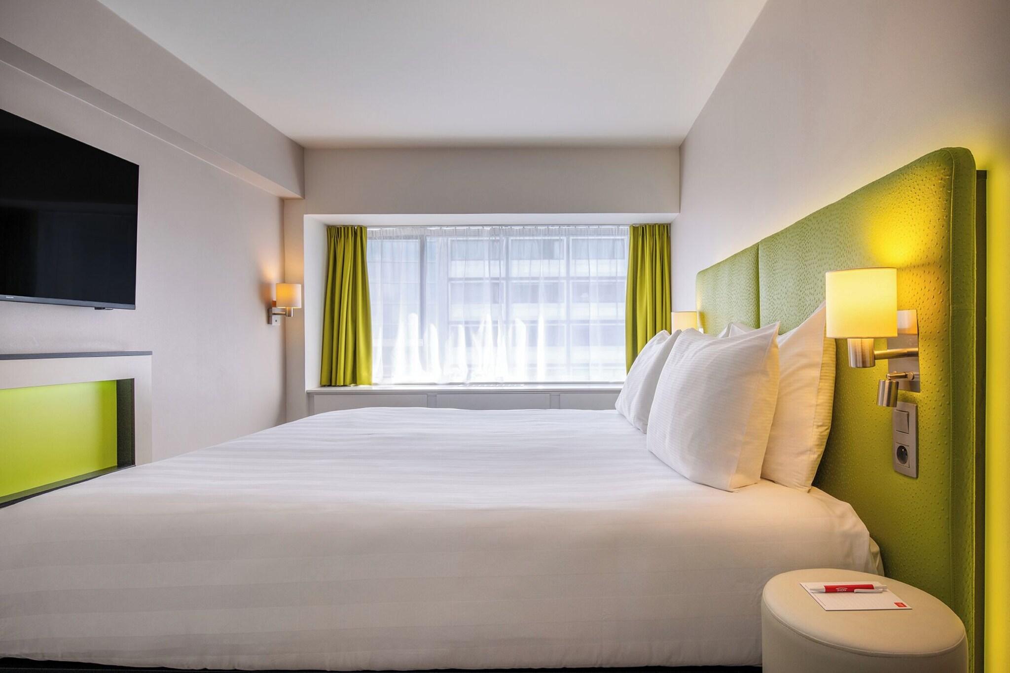 Suite Queen Size Bed