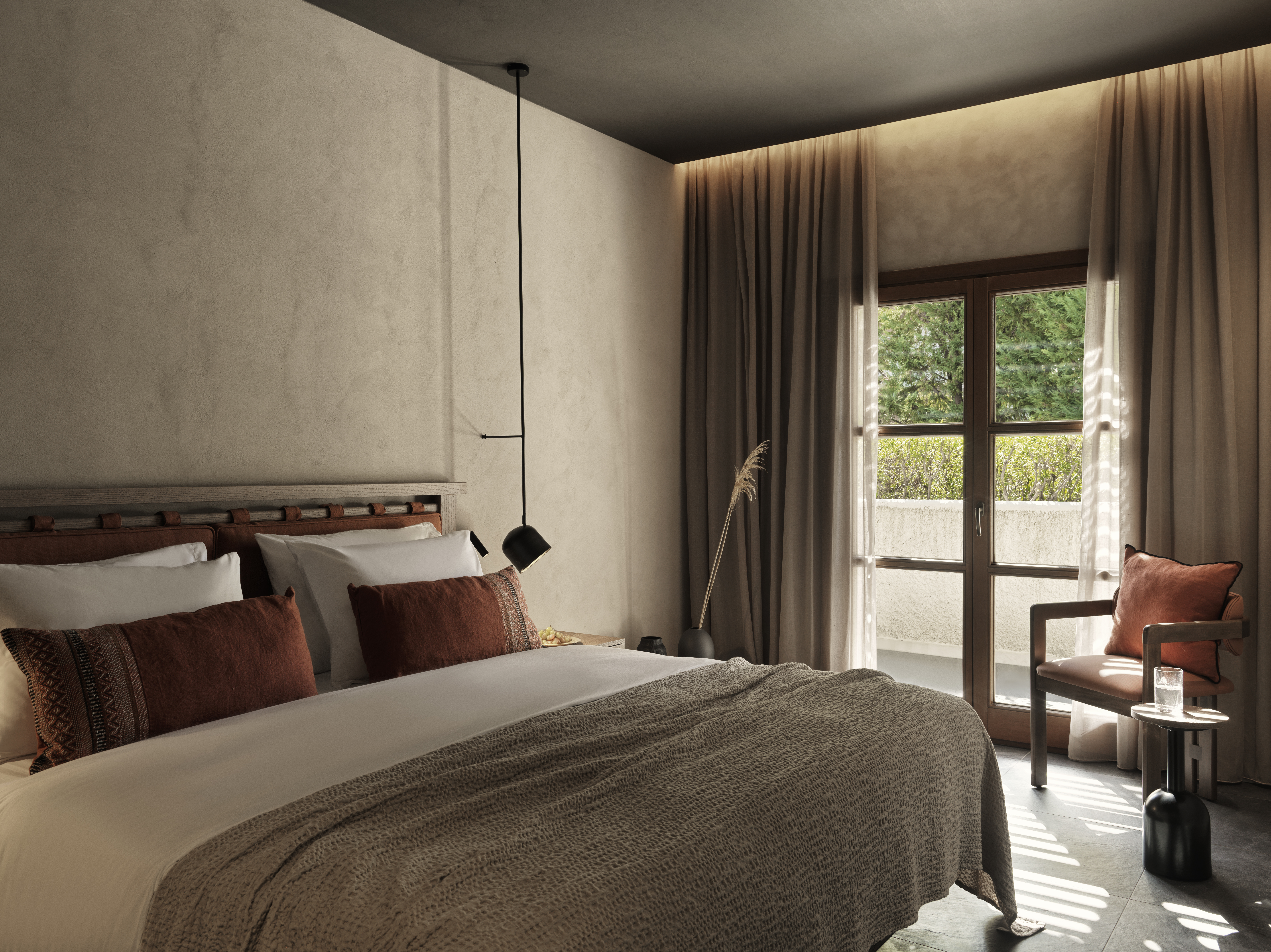 Double Garden View King Bed