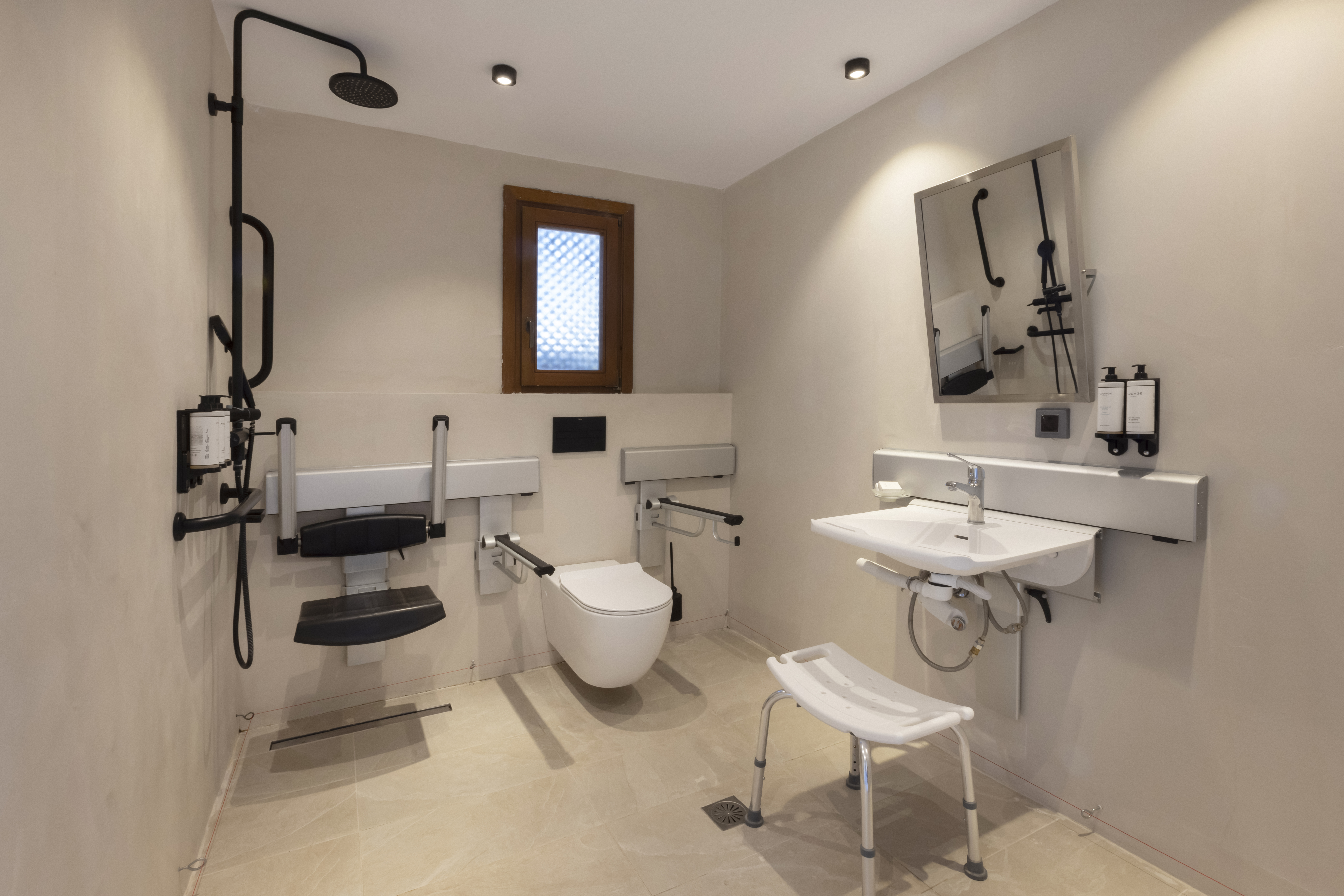 Double Accessible King Size Bed