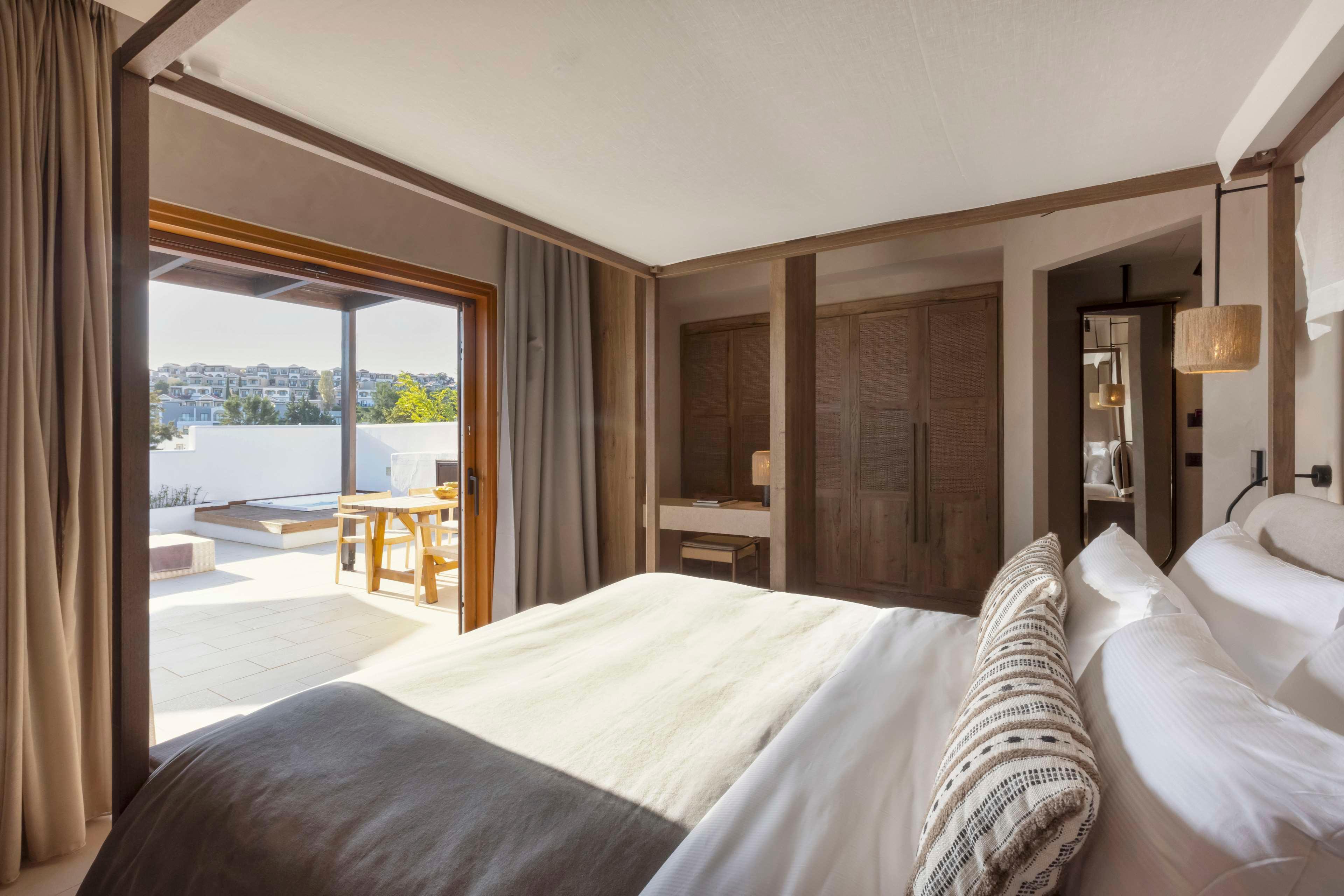 Junior Suite King Size Bed