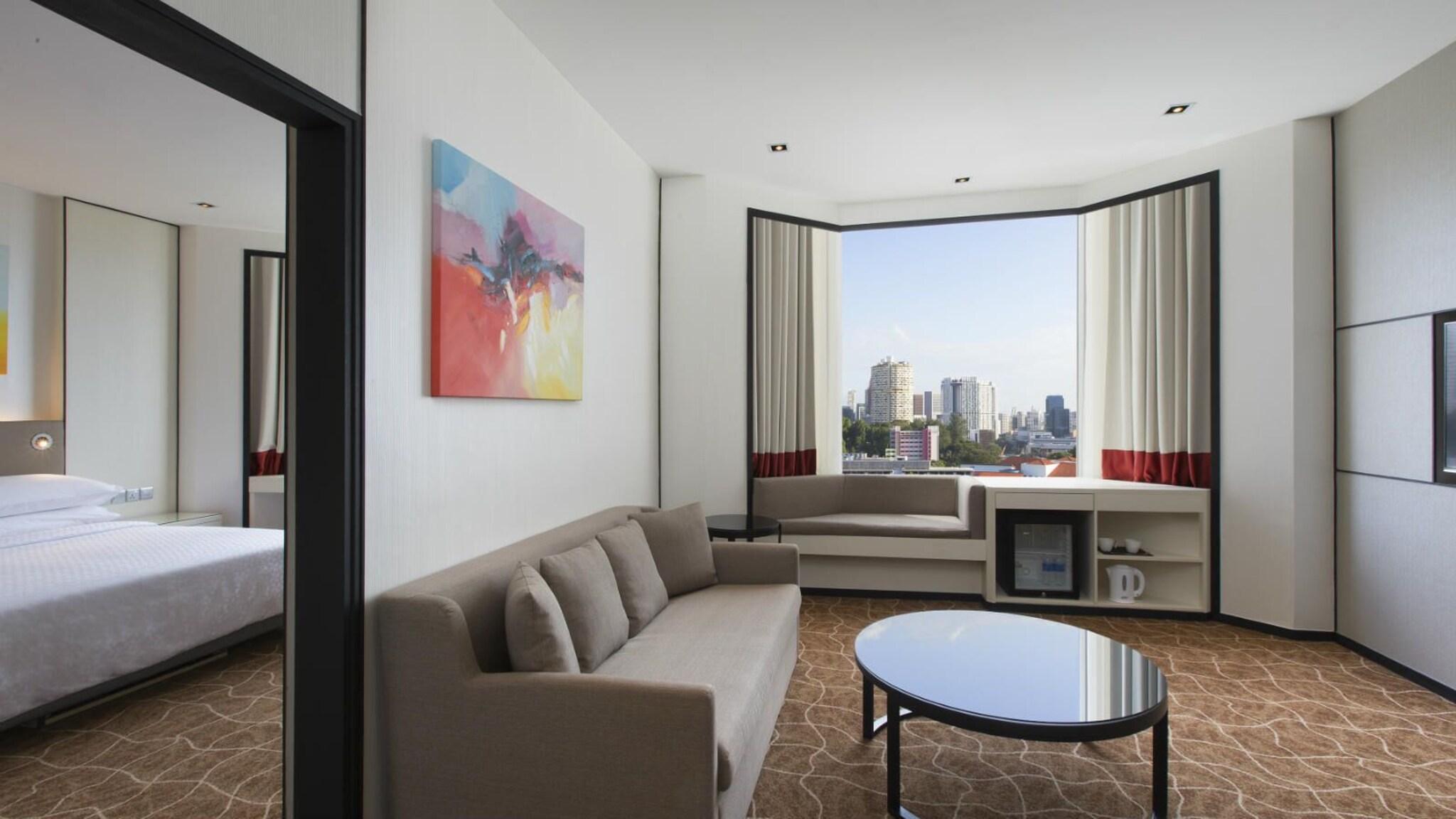 Suite City View King Bed