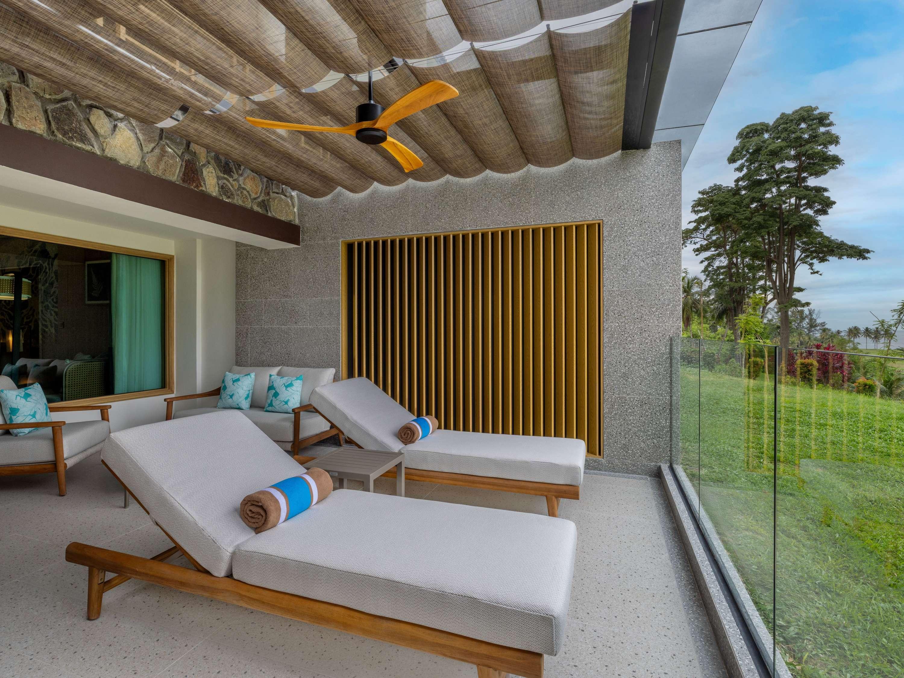 Double Premium Garden View