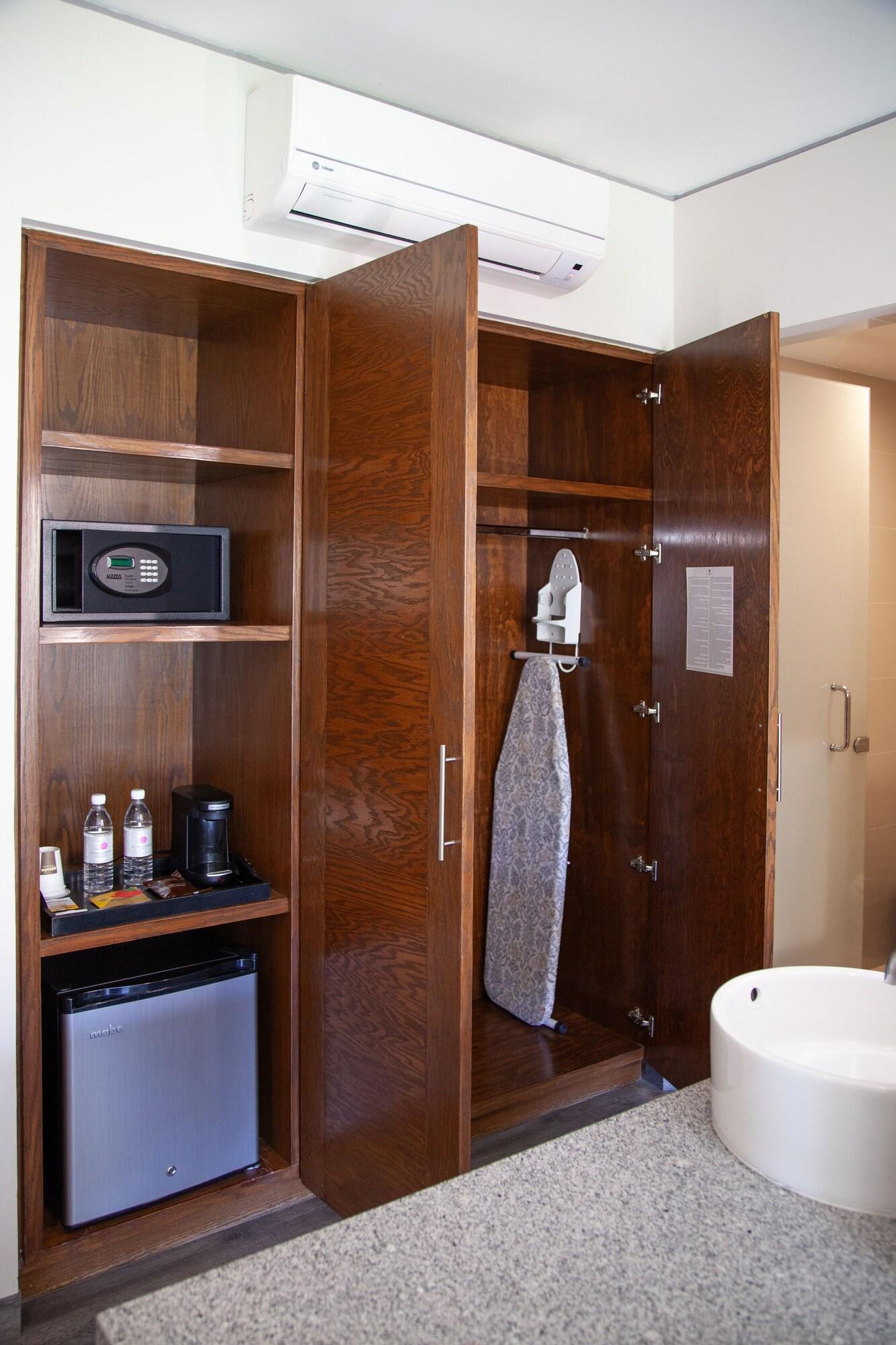 Double Executive King Bed