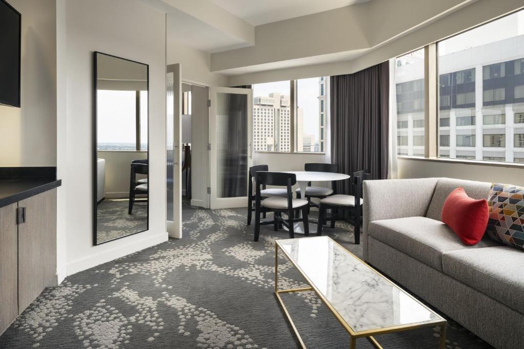 Suite Executive City View