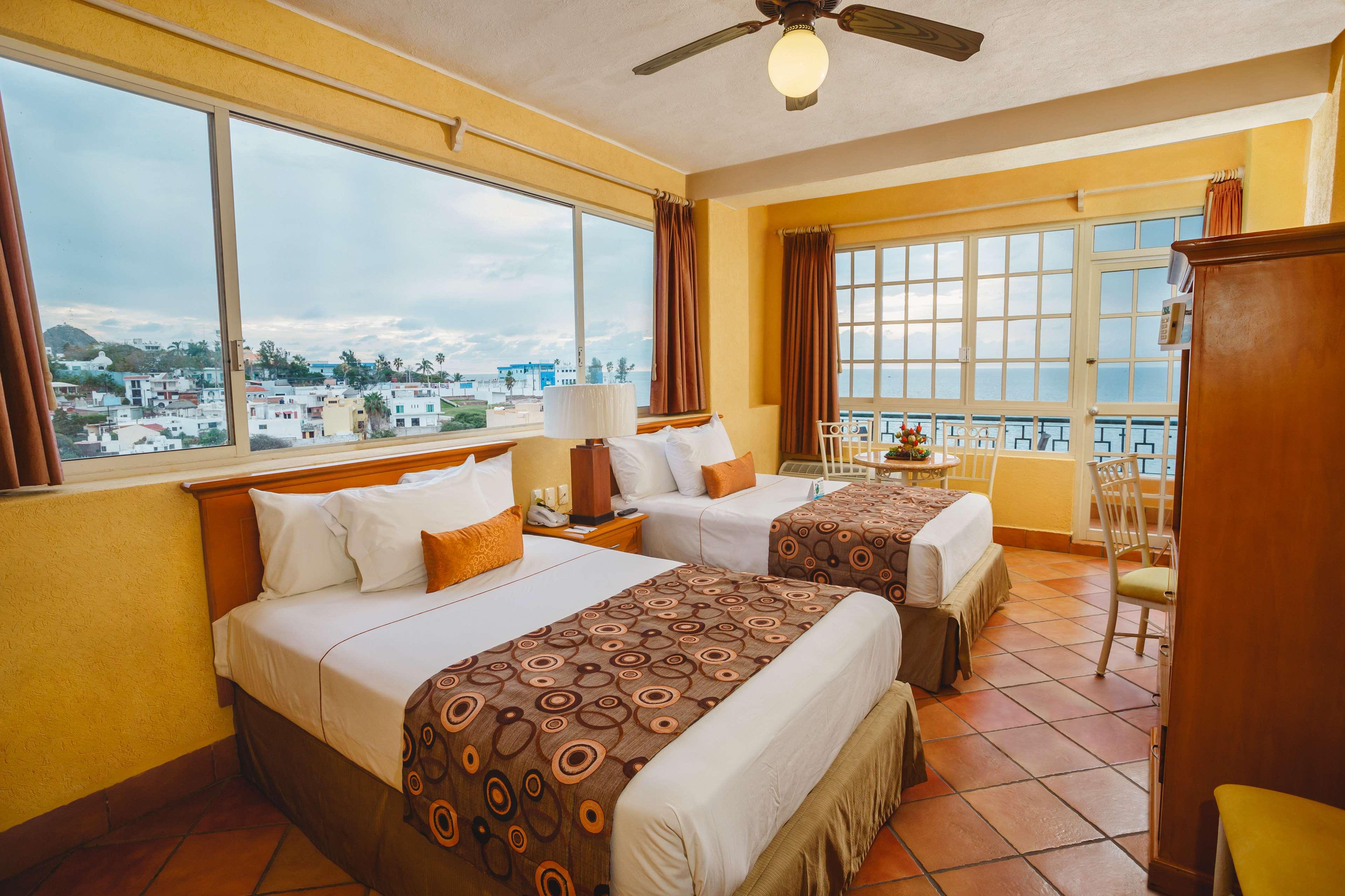 Suite Two Double Beds Non Smoking