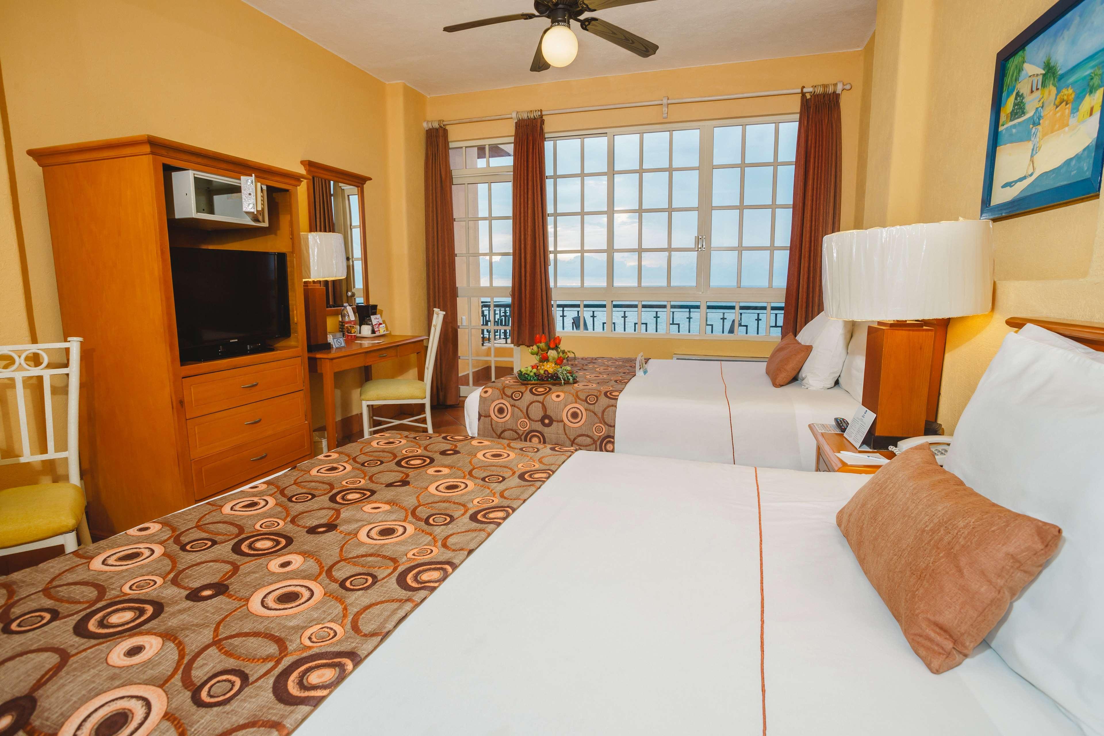 Suite Two Double Beds Non Smoking